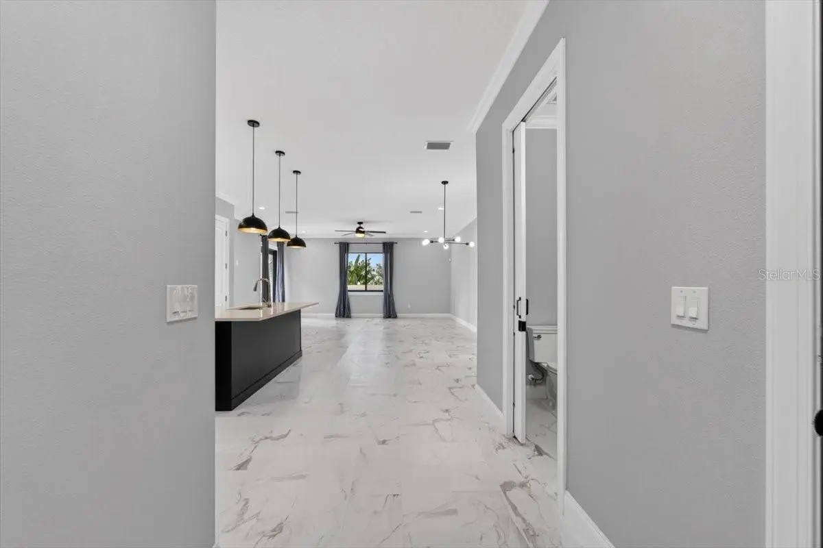 2501 W NORTH A STREET #B, TAMPA, FL, photo 19 of 93