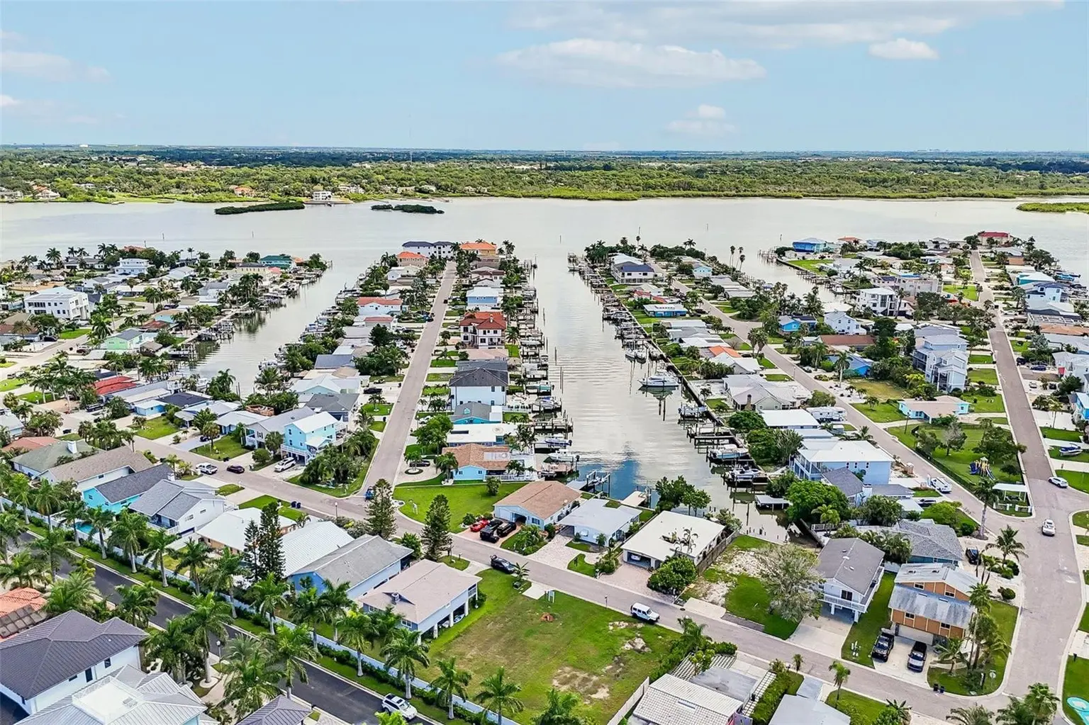17610 1ST STREET E, REDINGTON SHORES, FL, photo 10 of 22