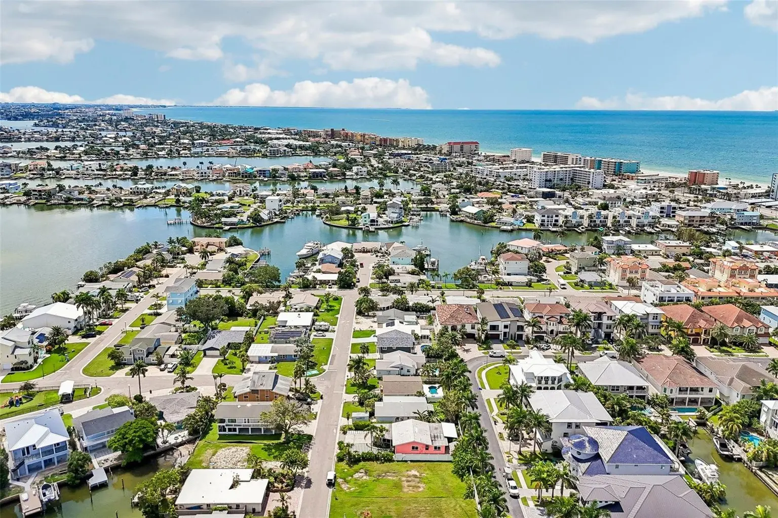 17610 1ST STREET E, REDINGTON SHORES, FL, photo 18 of 22