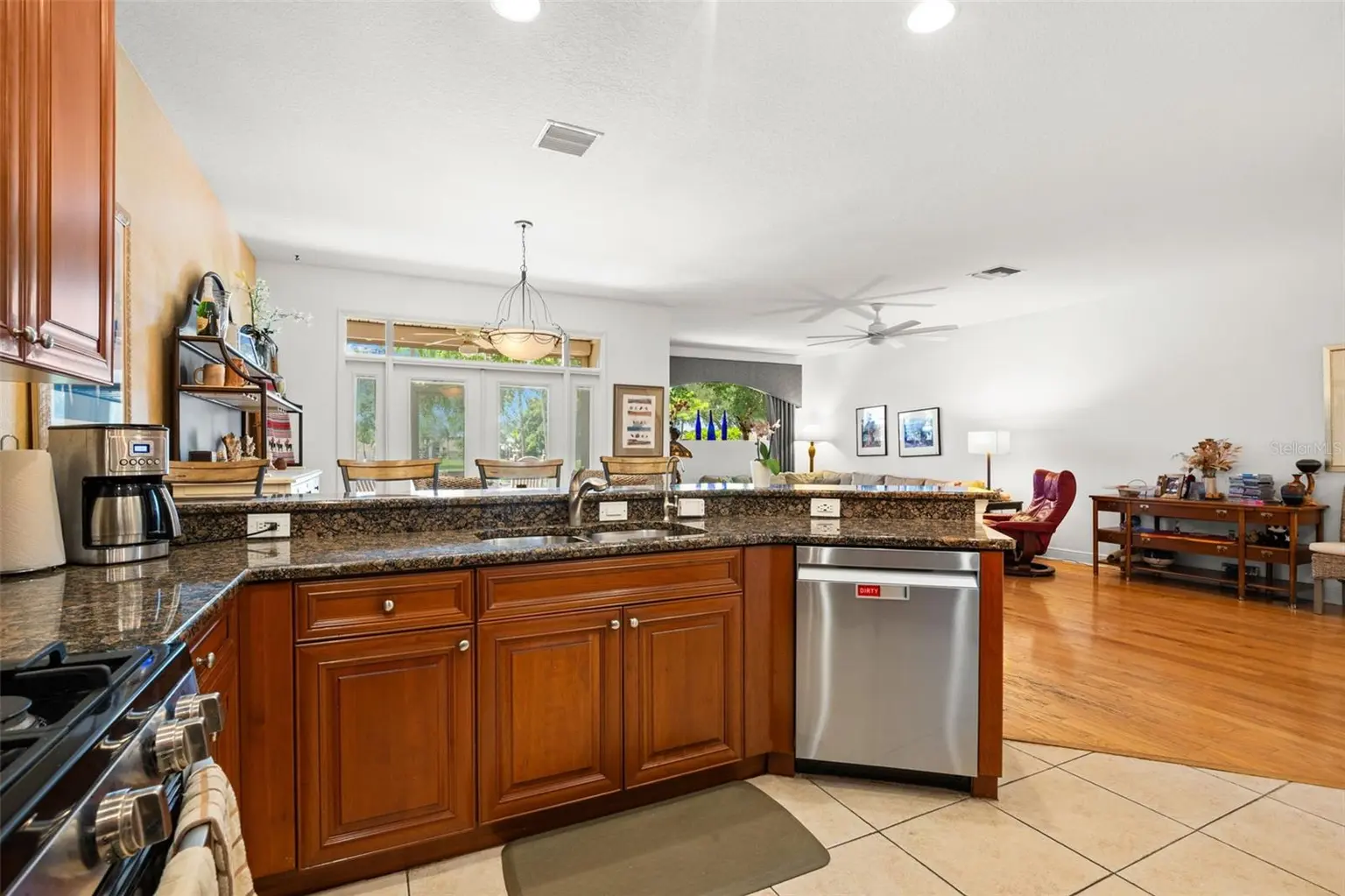 6058 GULFPORT BOULEVARD S, GULFPORT, FL, photo 16 of 61