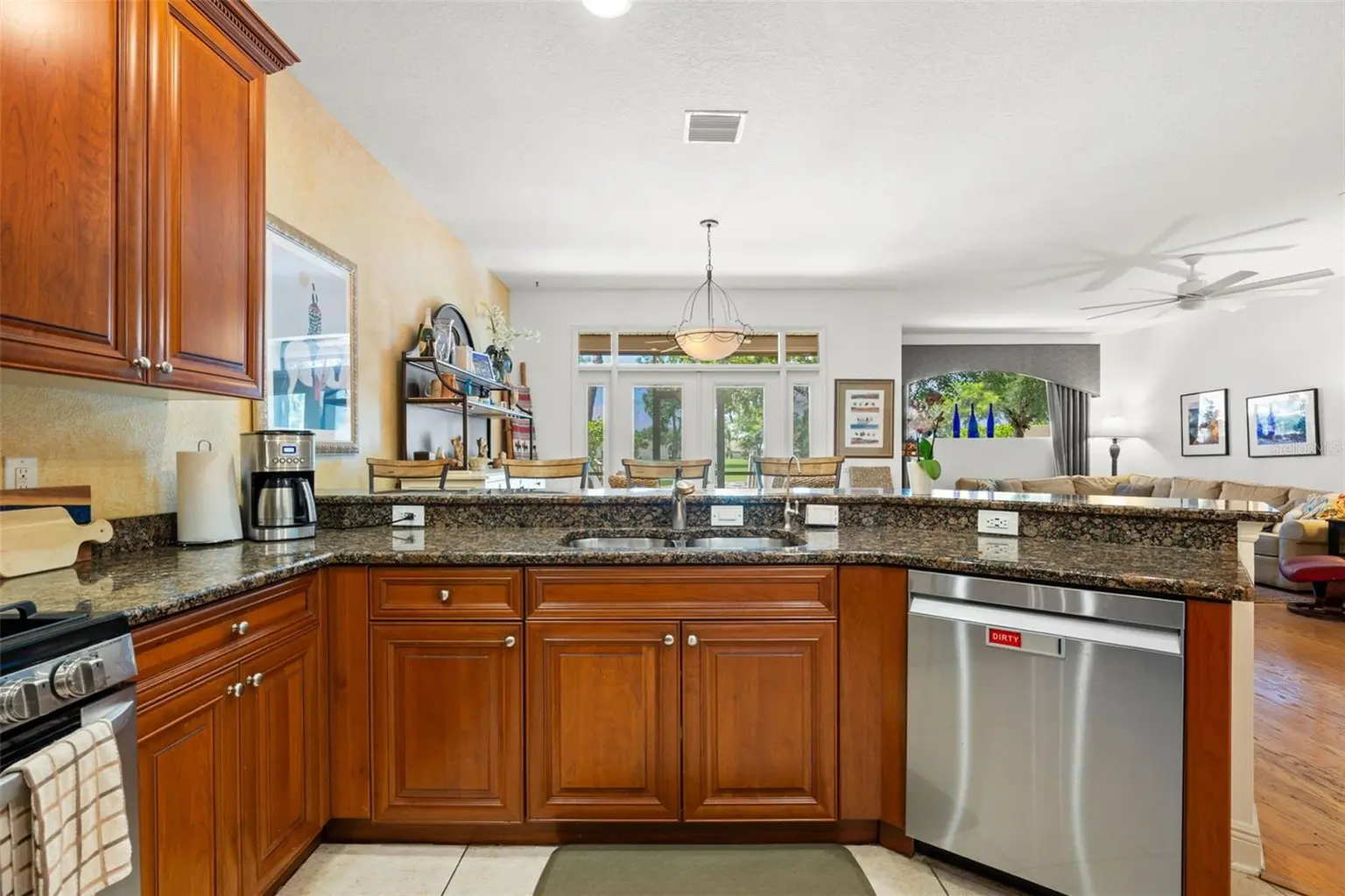 6058 GULFPORT BOULEVARD S, GULFPORT, FL, photo 17 of 61