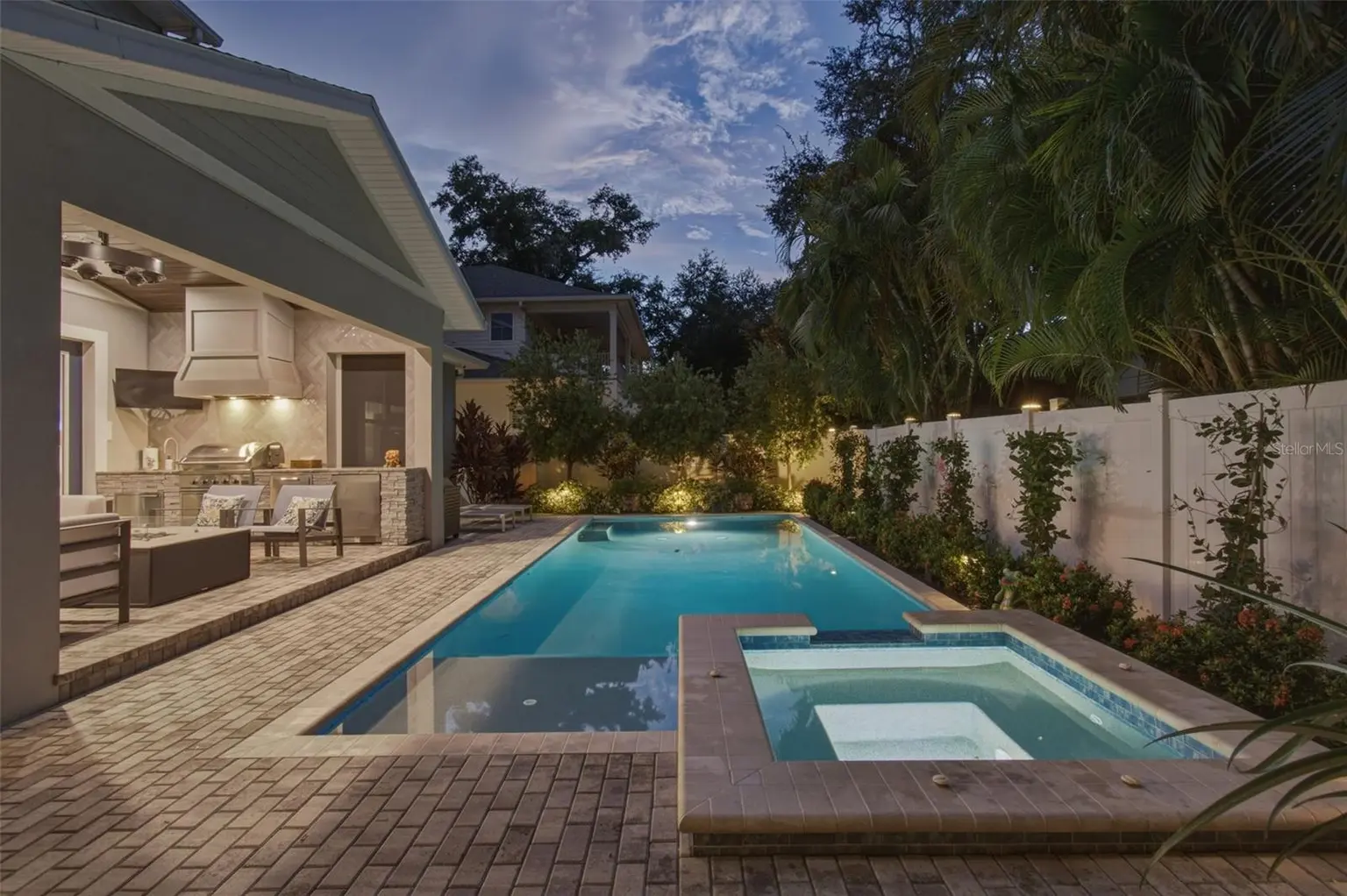 3103 W HAWTHORNE ROAD, TAMPA, FL, photo 9 of 60