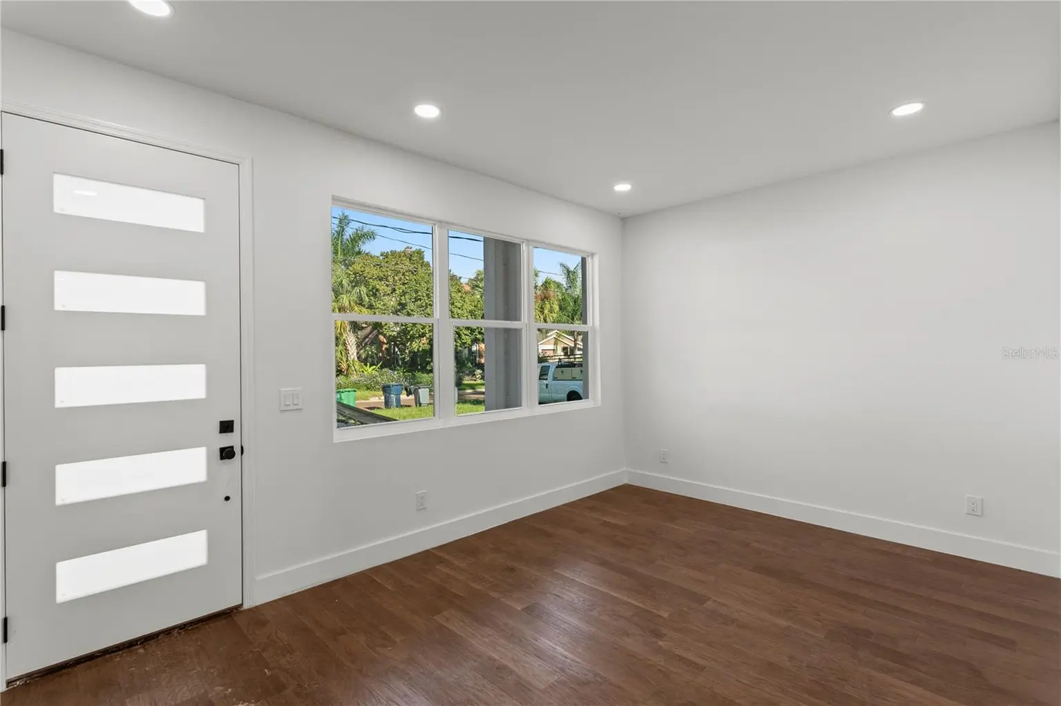 6828 S DESOTO STREET, TAMPA, FL, photo 2 of 43