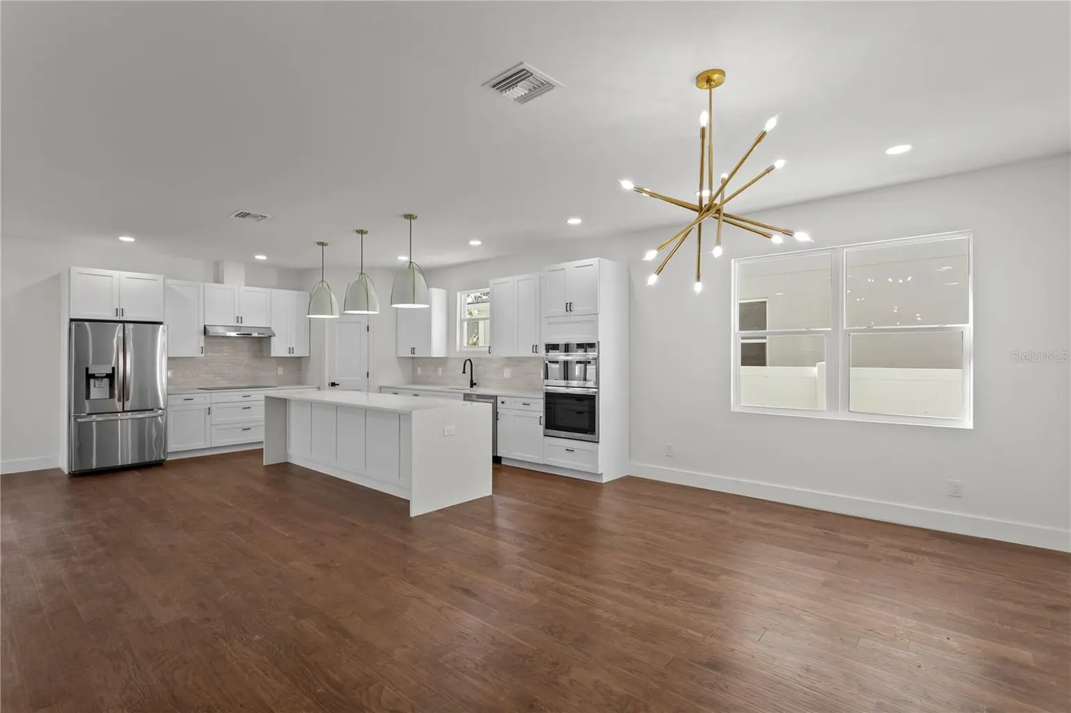 6828 S DESOTO STREET, TAMPA, FL, photo 5 of 43