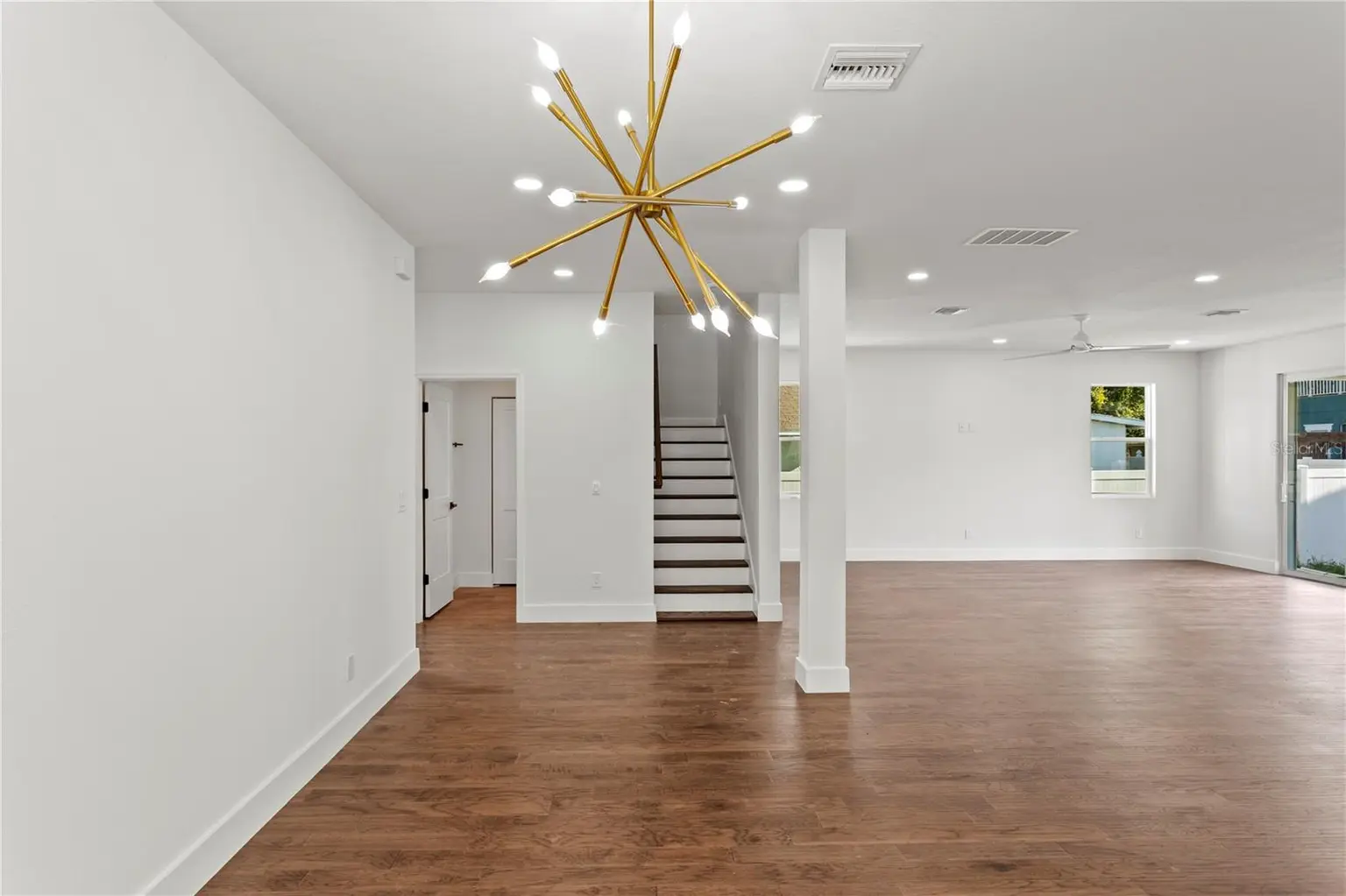 6828 S DESOTO STREET, TAMPA, FL, photo 6 of 43