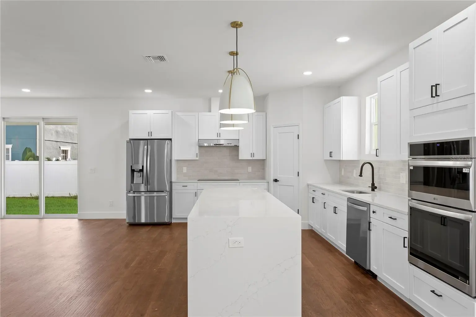 6828 S DESOTO STREET, TAMPA, FL, photo 9 of 43