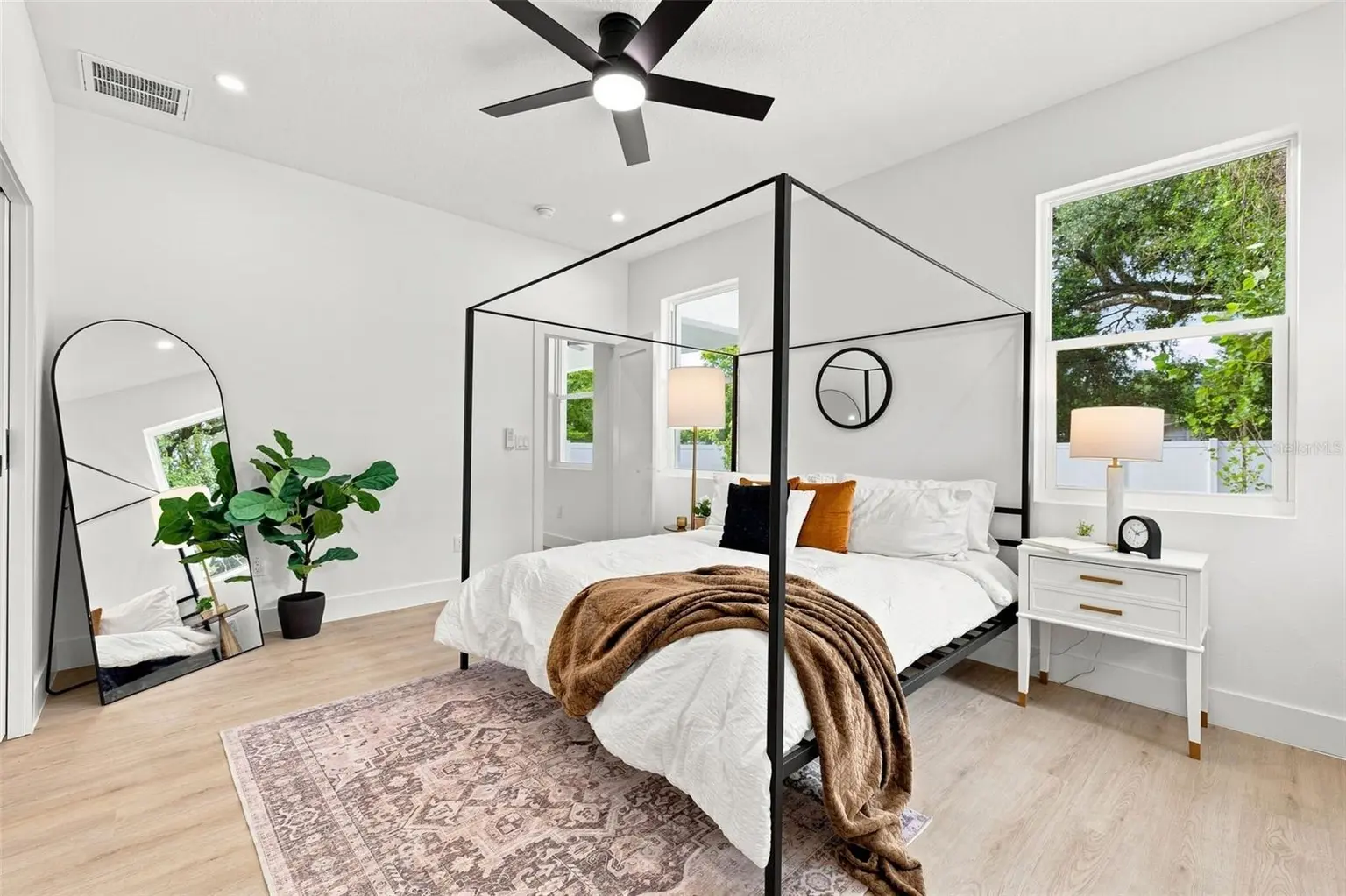 3008 E OSBORNE AVENUE, TAMPA, FL, photo 13 of 25