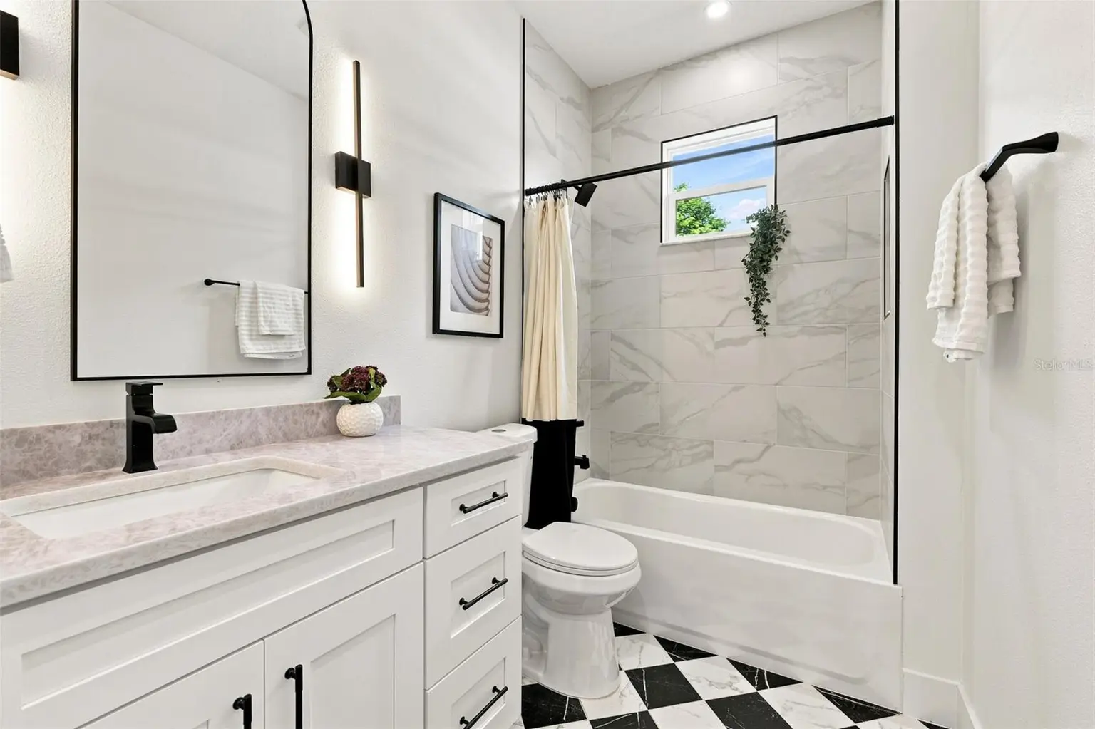 3008 E OSBORNE AVENUE, TAMPA, FL, photo 18 of 25