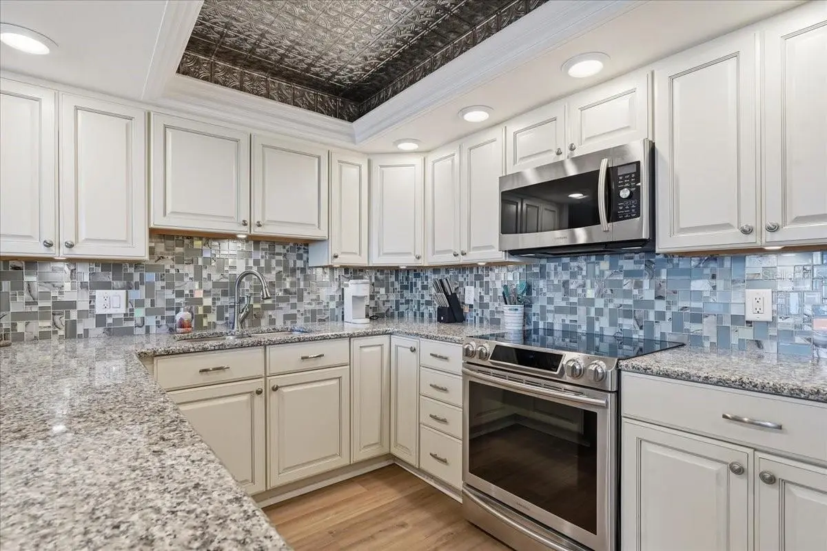 1430 GULF BOULEVARD #407, CLEARWATER BEACH, FL, photo 18 of 54
