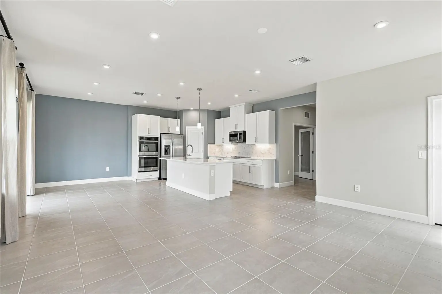 4640 ARDEN WAY, BRADENTON, FL, photo 4 of 33