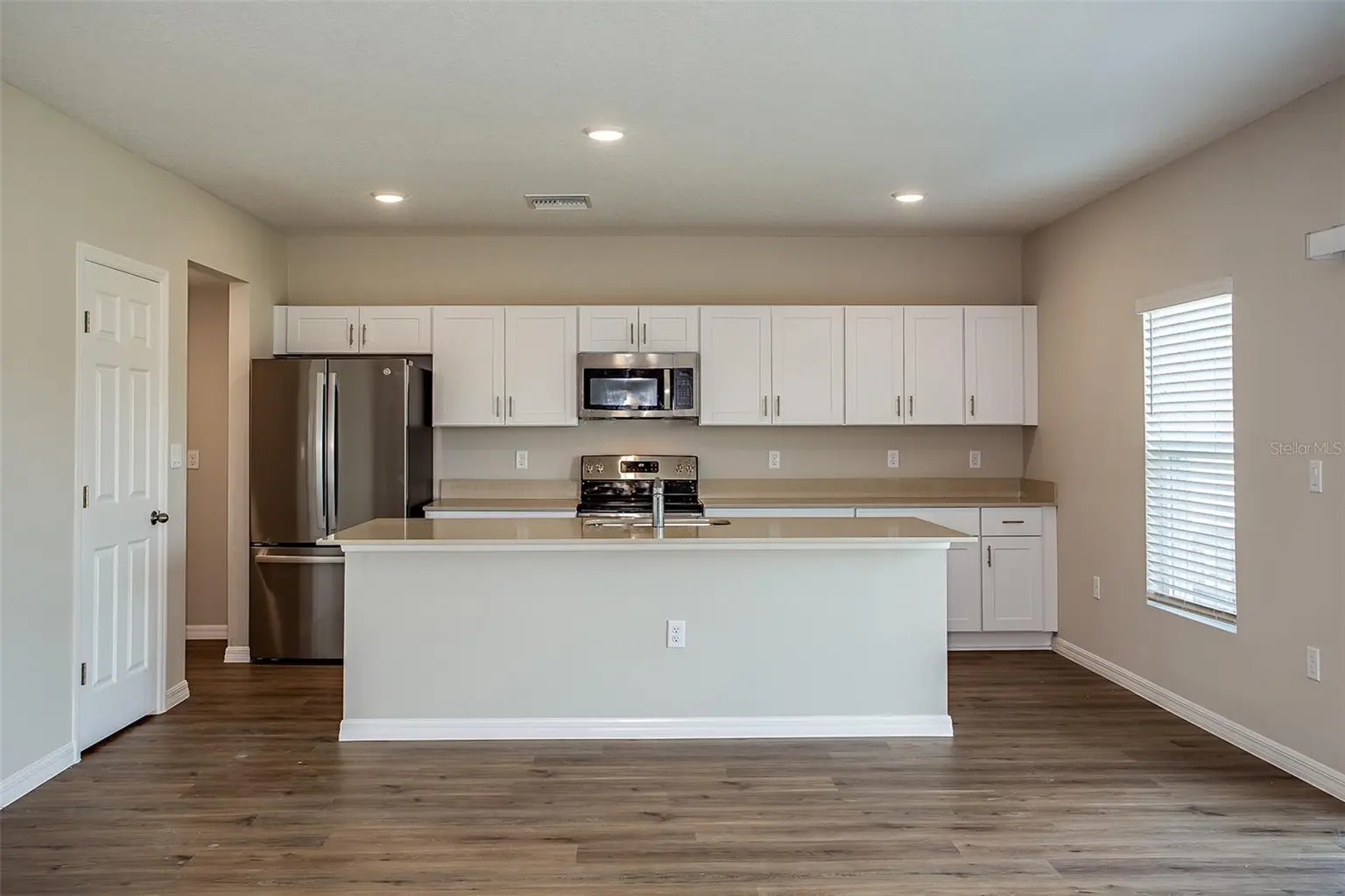 36668 THORNHEDGE DRIVE, ZEPHYRHILLS, FL, photo 9 of 30