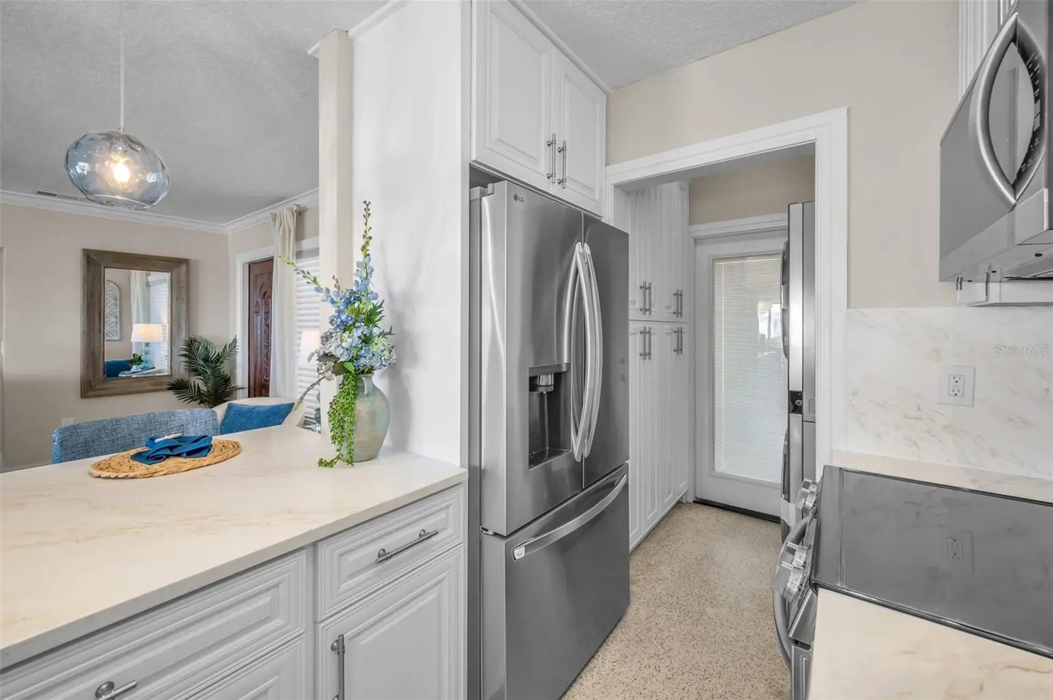 52 N PINE CIRCLE, BELLEAIR, FL, photo 21 of 62