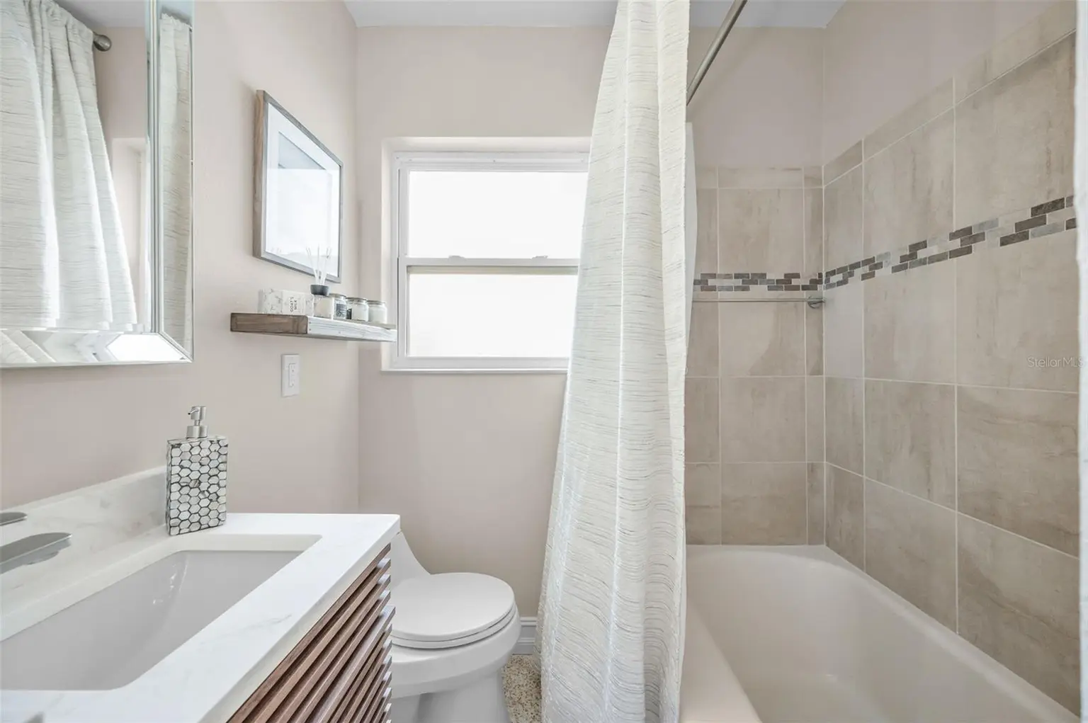 52 N PINE CIRCLE, BELLEAIR, FL, photo 43 of 62