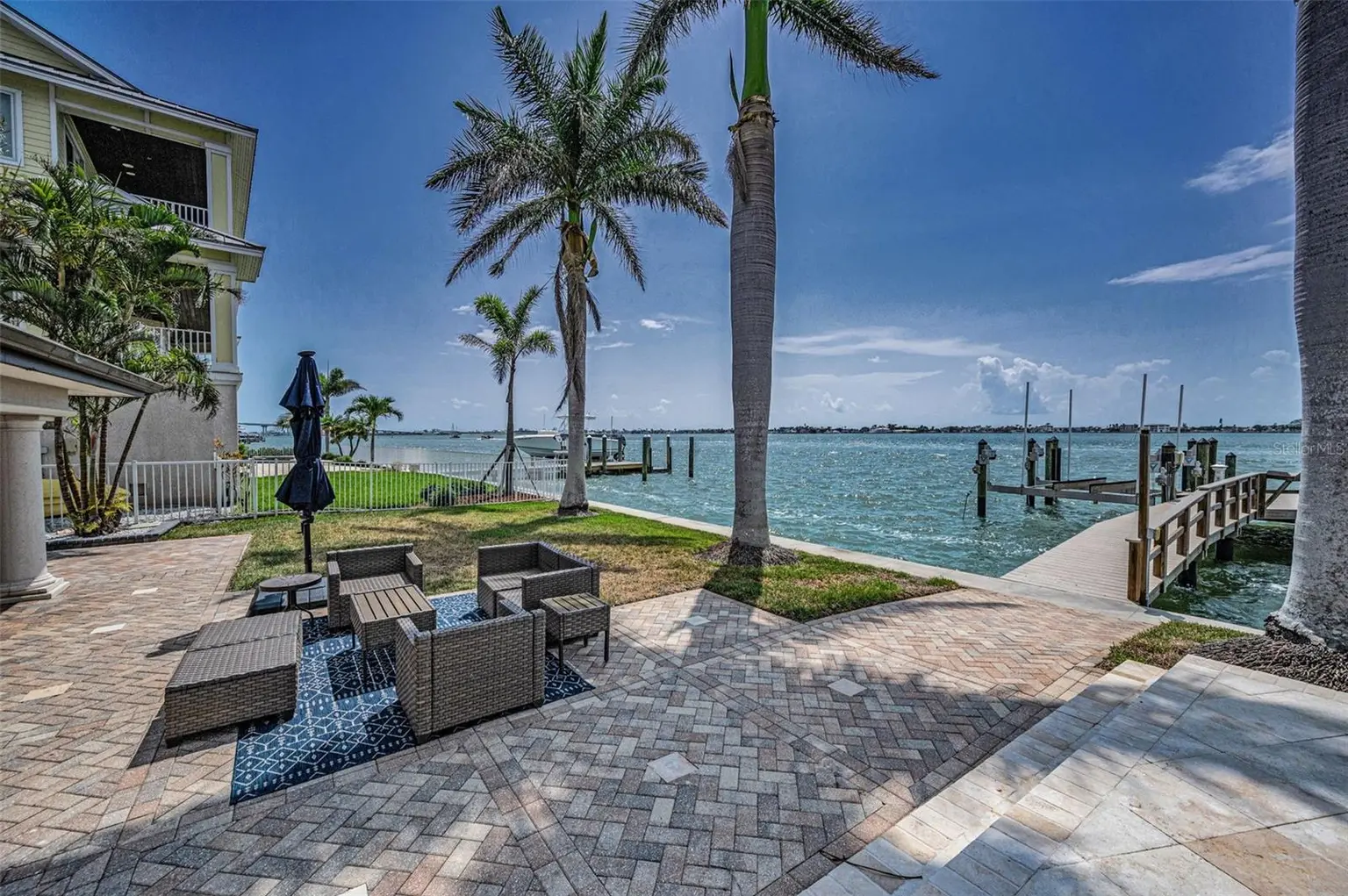 52 N PINE CIRCLE, BELLEAIR, FL, photo 51 of 62