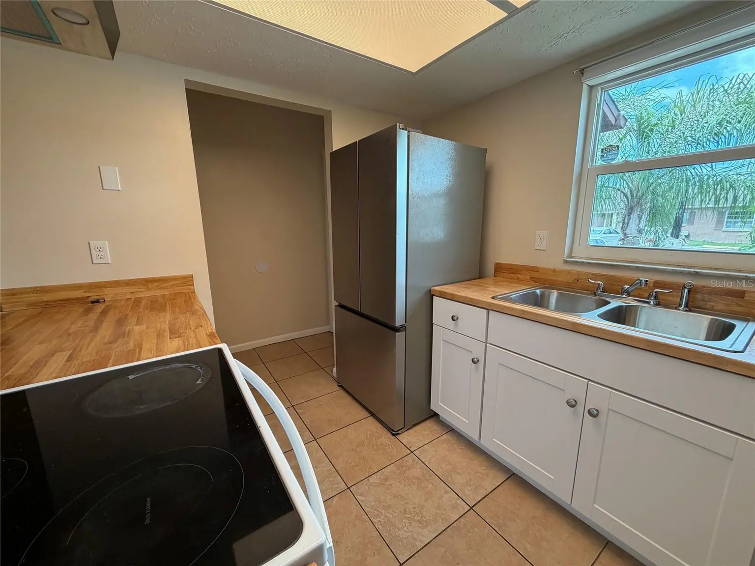 9523 FIELDVIEW CIRCLE #9523, THONOTOSASSA, FL, photo 2 of 14