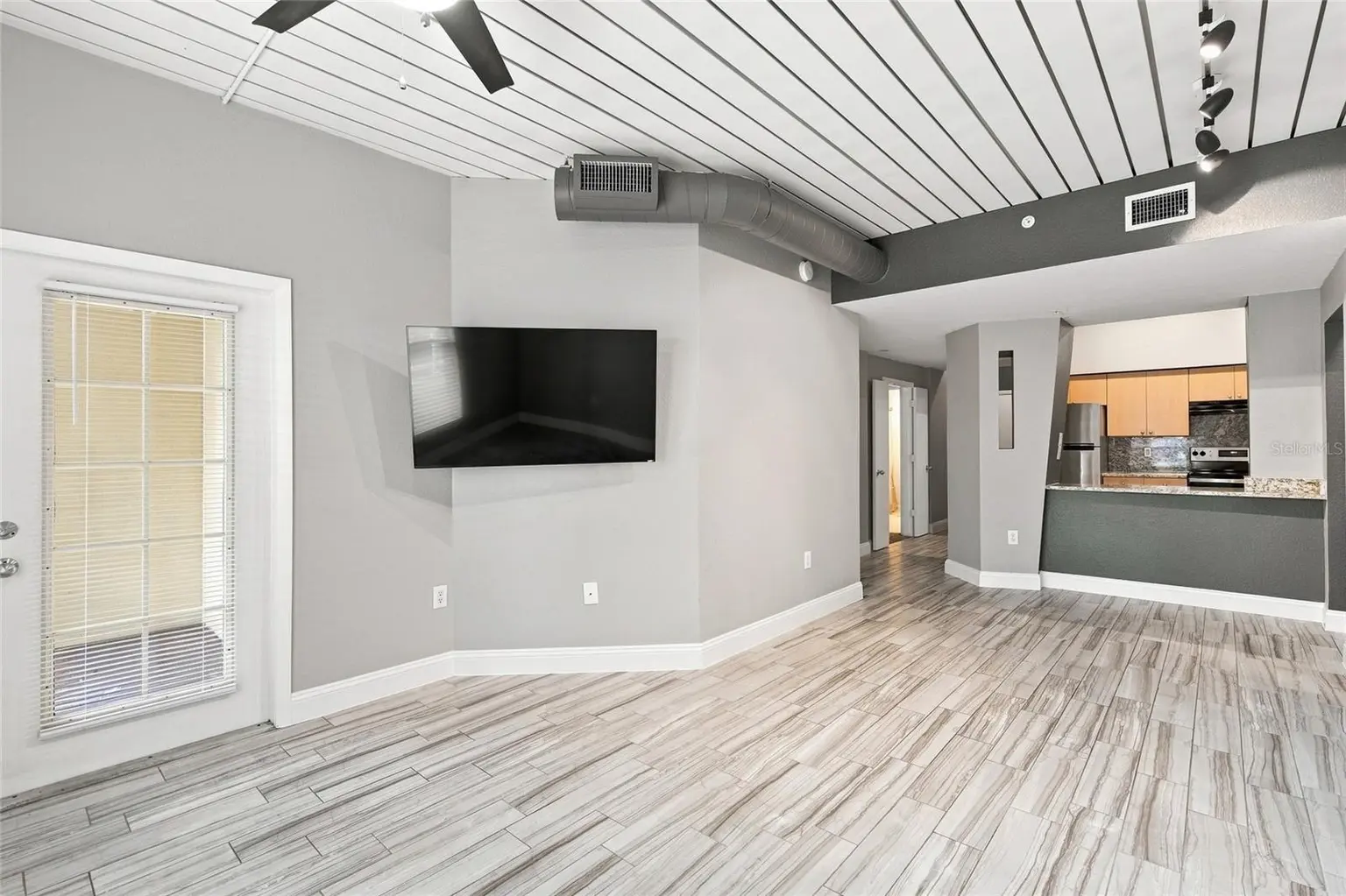 2410 W AZEELE STREET #216, TAMPA, FL, photo 6 of 27