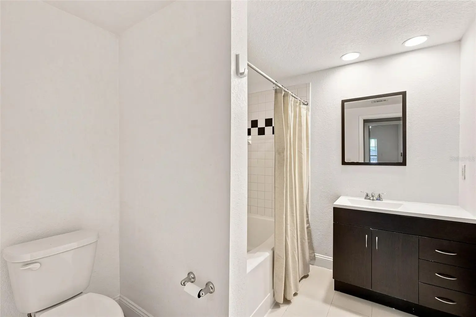 2410 W AZEELE STREET #216, TAMPA, FL, photo 17 of 27
