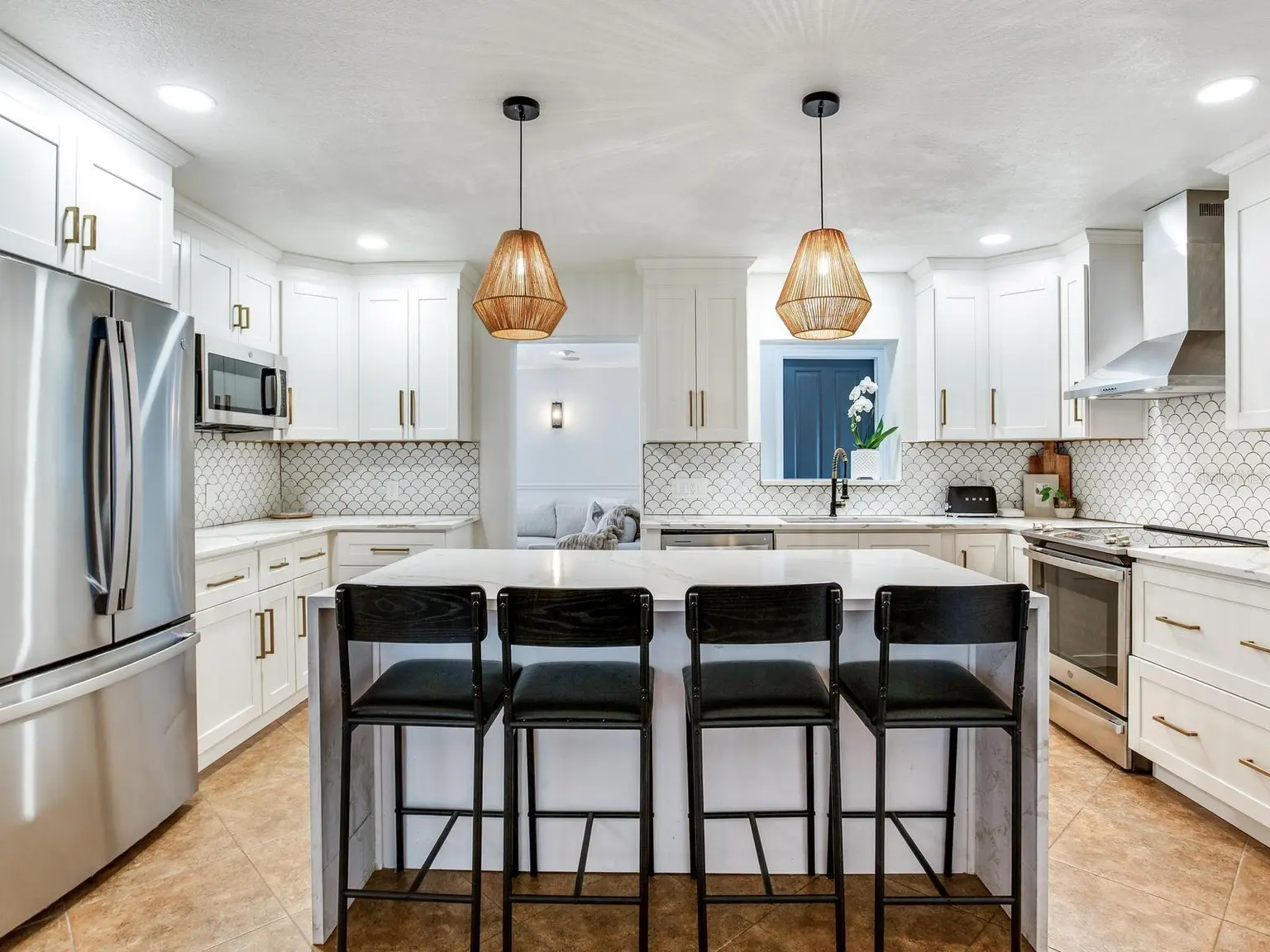 2911 W WINTHROP ROAD, TAMPA, FL, photo 9 of 37