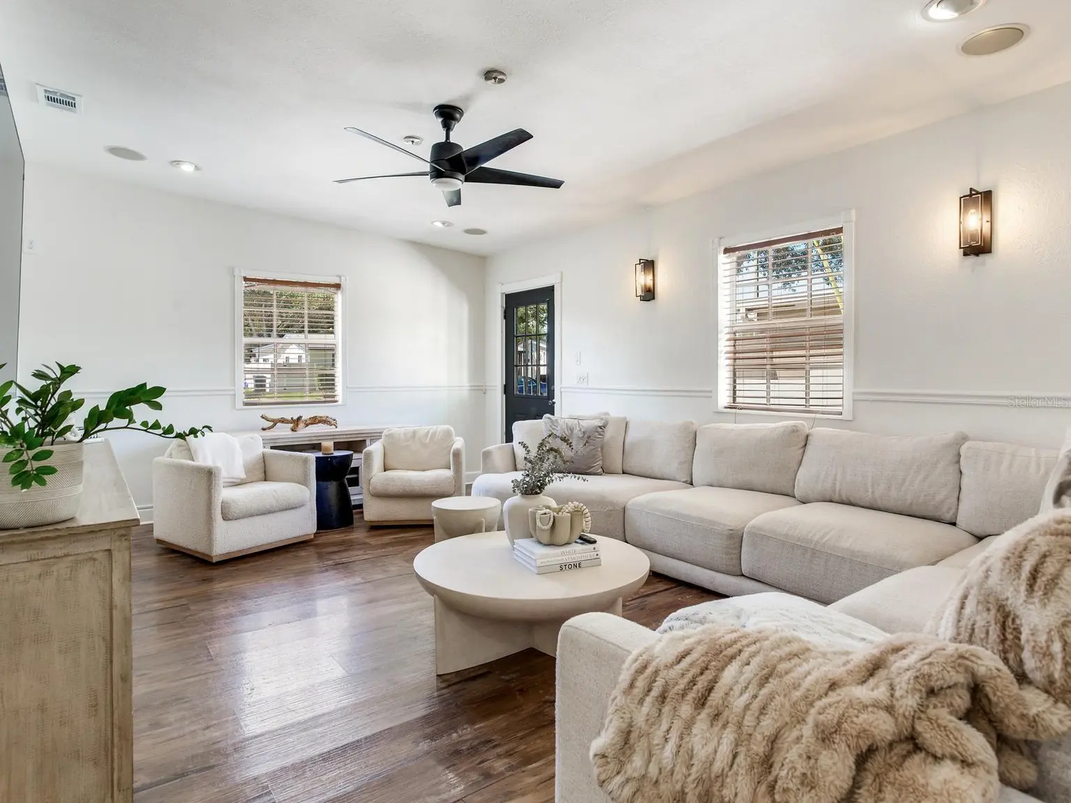2911 W WINTHROP ROAD, TAMPA, FL, photo 13 of 37