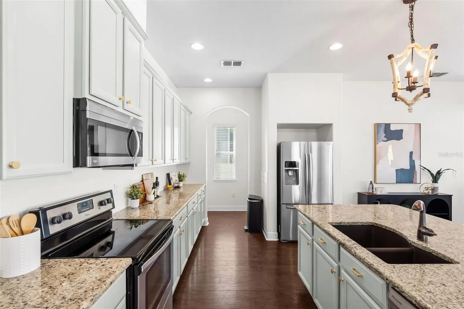 7611 S DESOTO STREET, TAMPA, FL, photo 8 of 47