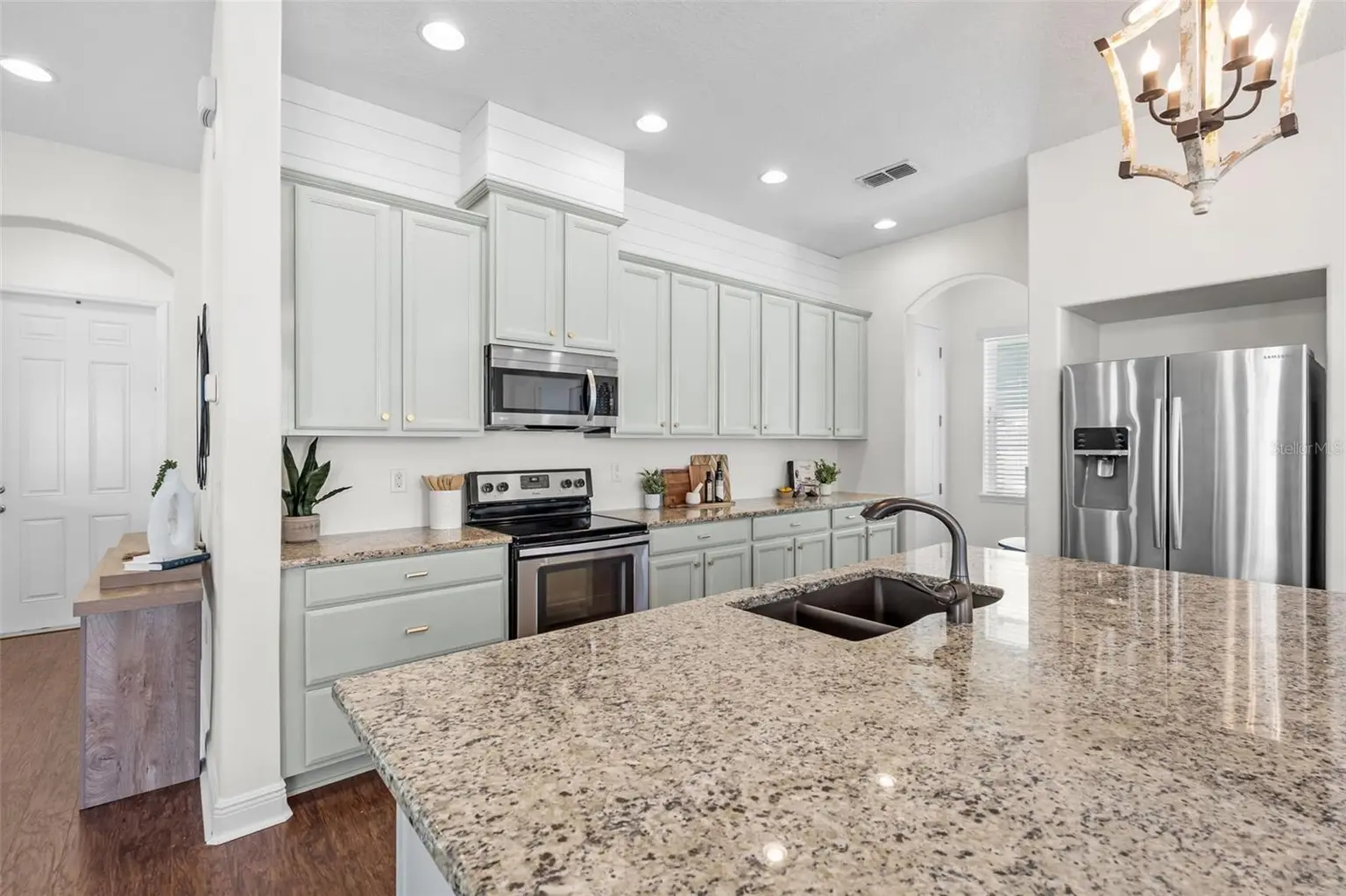 7611 S DESOTO STREET, TAMPA, FL, photo 9 of 47
