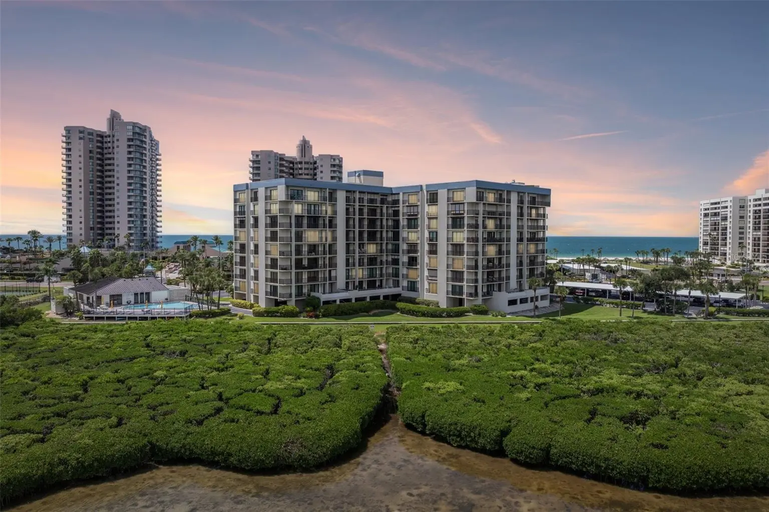 1501 GULF BOULEVARD #104, CLEARWATER BEACH, FL