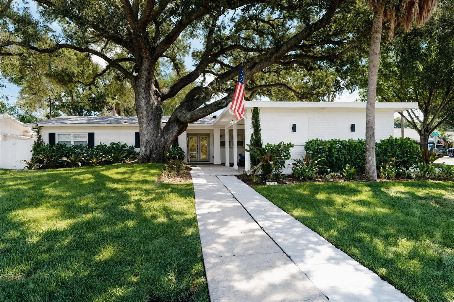 214 S TREASURE DRIVE, TAMPA, FL, photo 2 of 79