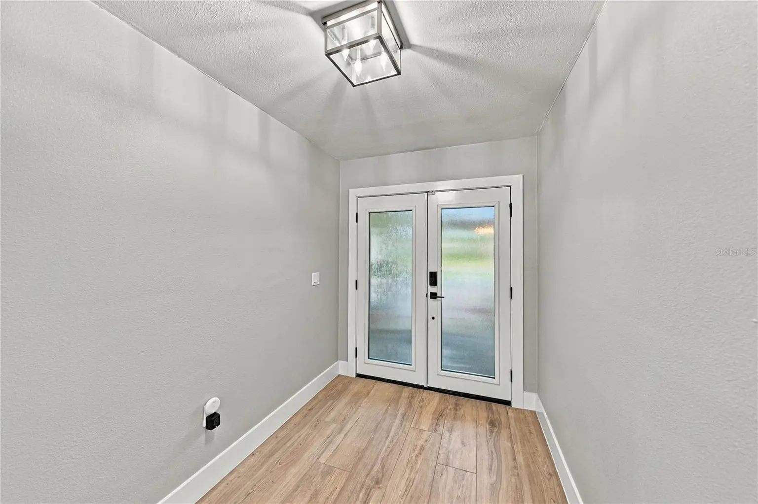 214 S TREASURE DRIVE, TAMPA, FL, photo 7 of 79