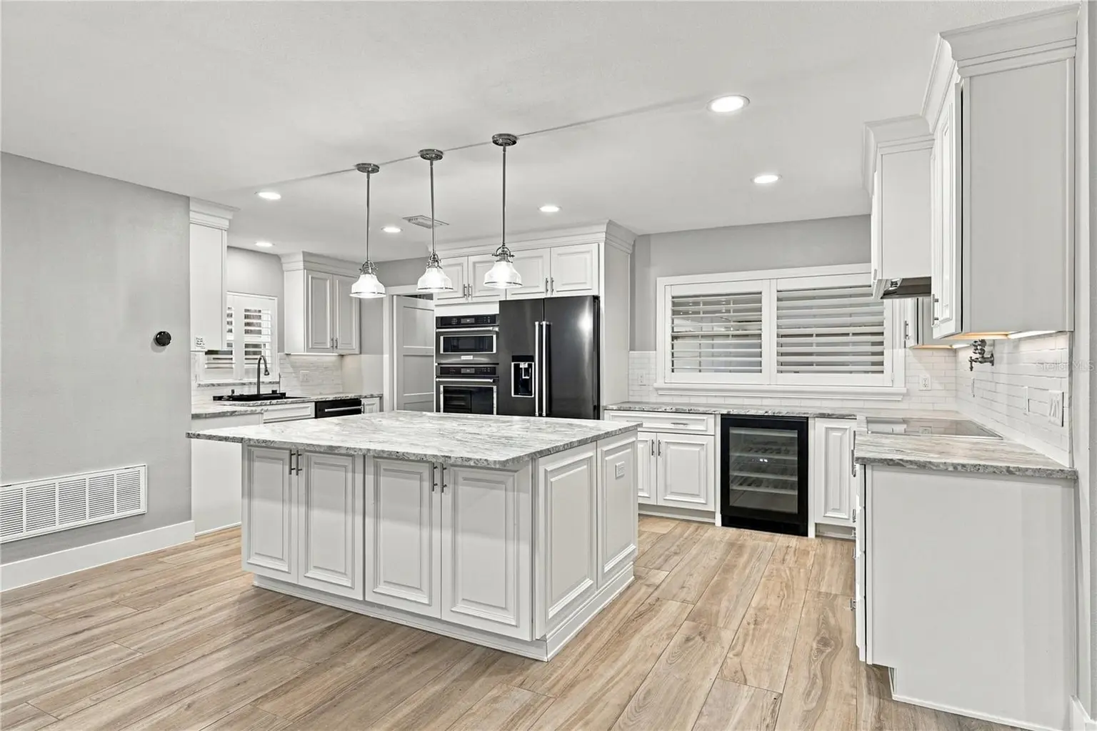214 S TREASURE DRIVE, TAMPA, FL, photo 14 of 79