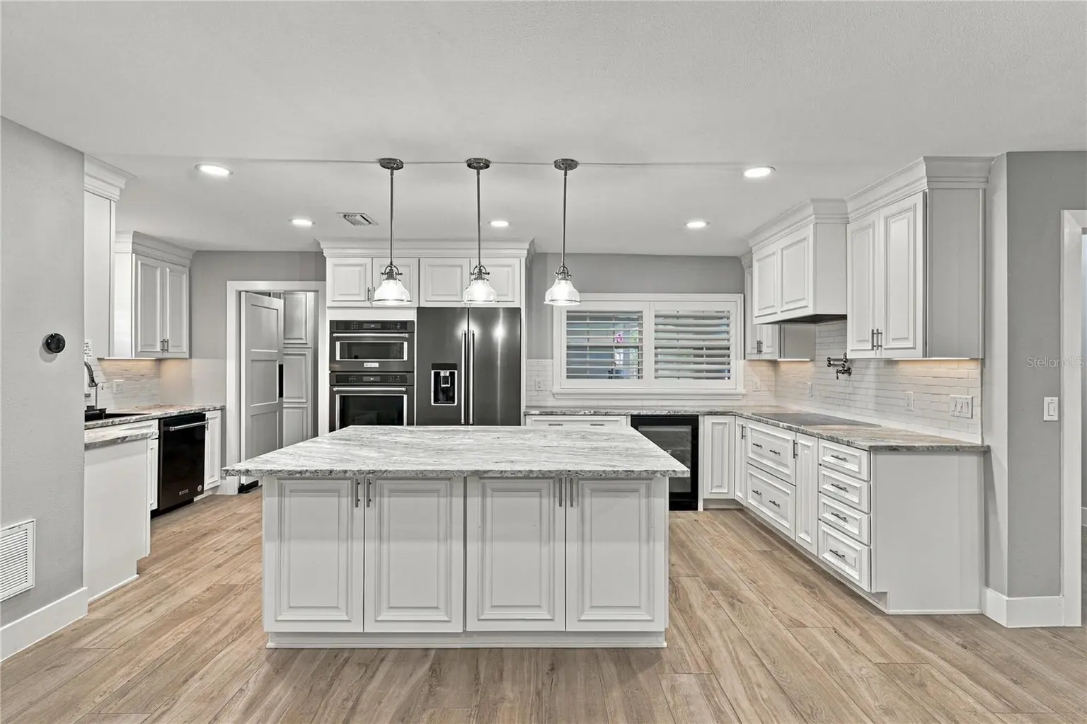214 S TREASURE DRIVE, TAMPA, FL, photo 15 of 79