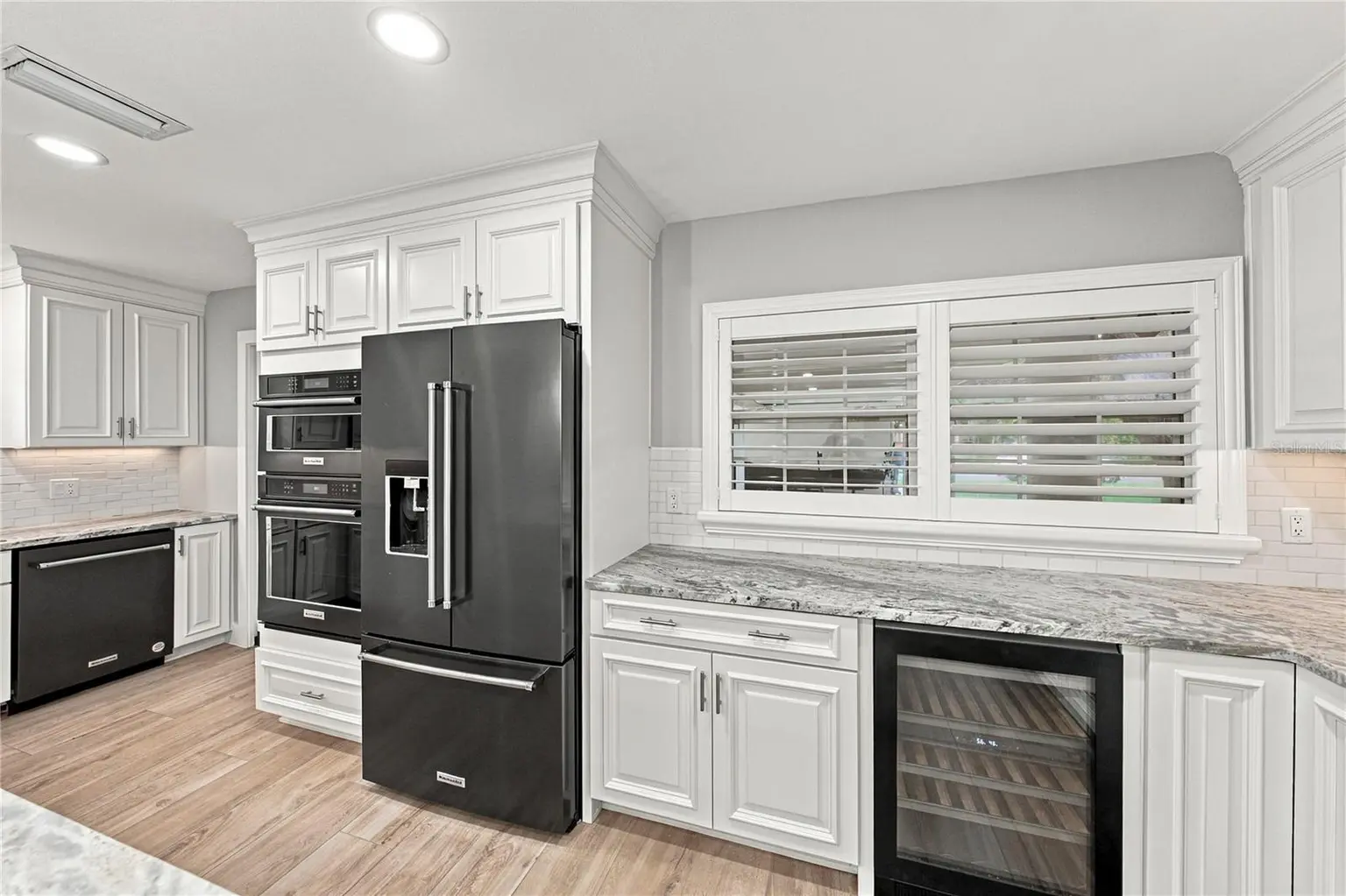 214 S TREASURE DRIVE, TAMPA, FL, photo 20 of 79