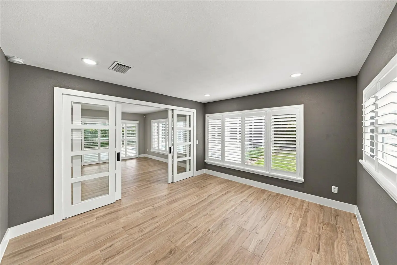 214 S TREASURE DRIVE, TAMPA, FL, photo 28 of 79