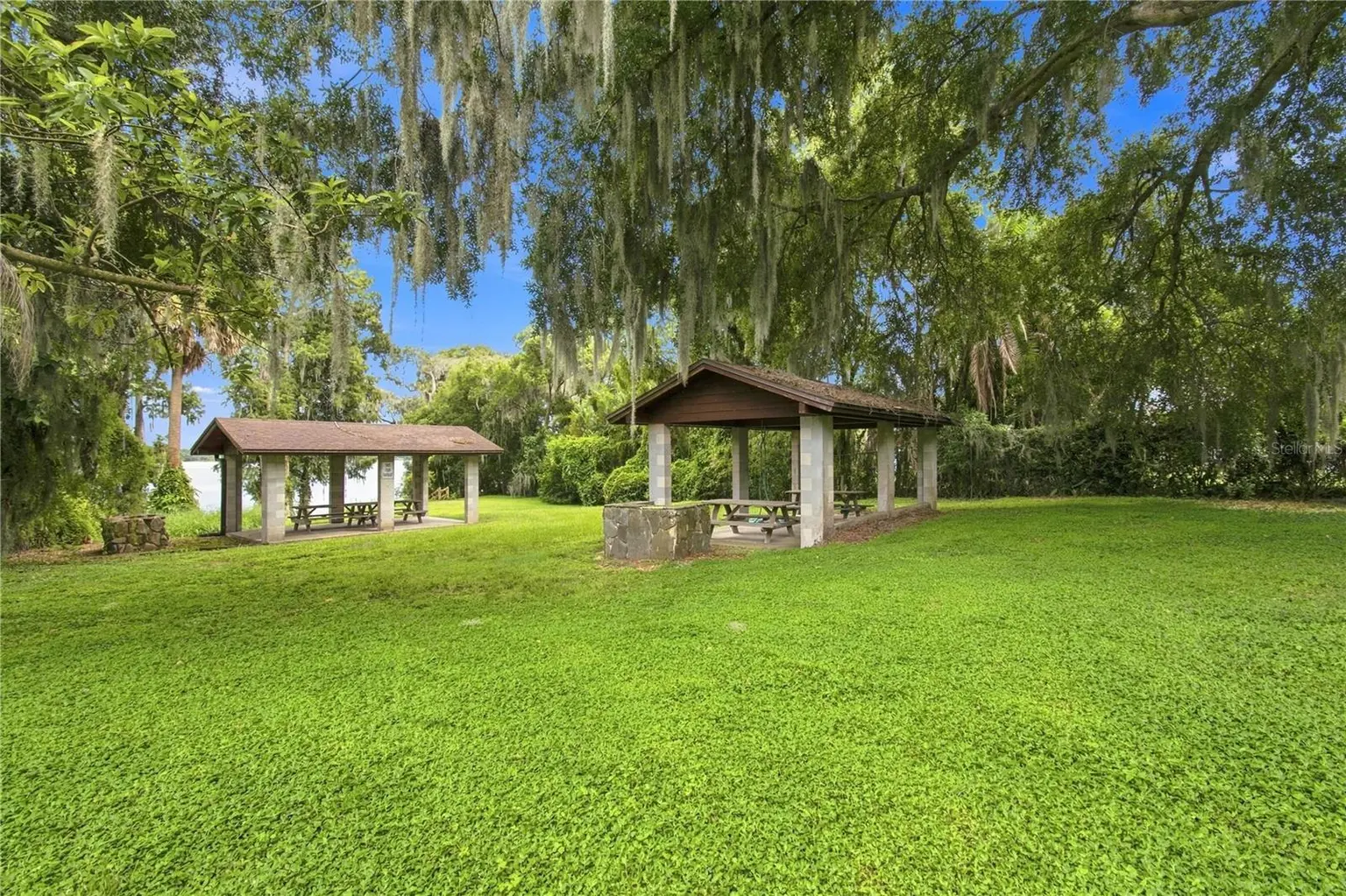 12501 APALACHEE PLACE, THONOTOSASSA, FL, photo 10 of 57
