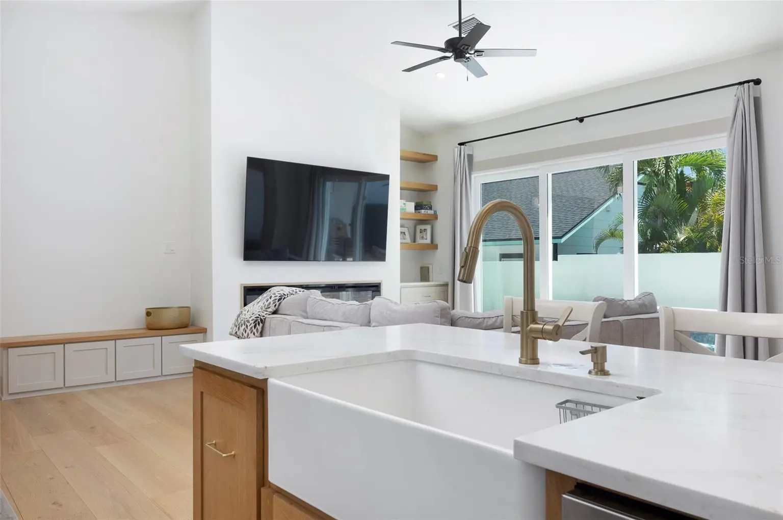 449 12TH AVENUE N, ST PETERSBURG, FL, photo 9 of 37