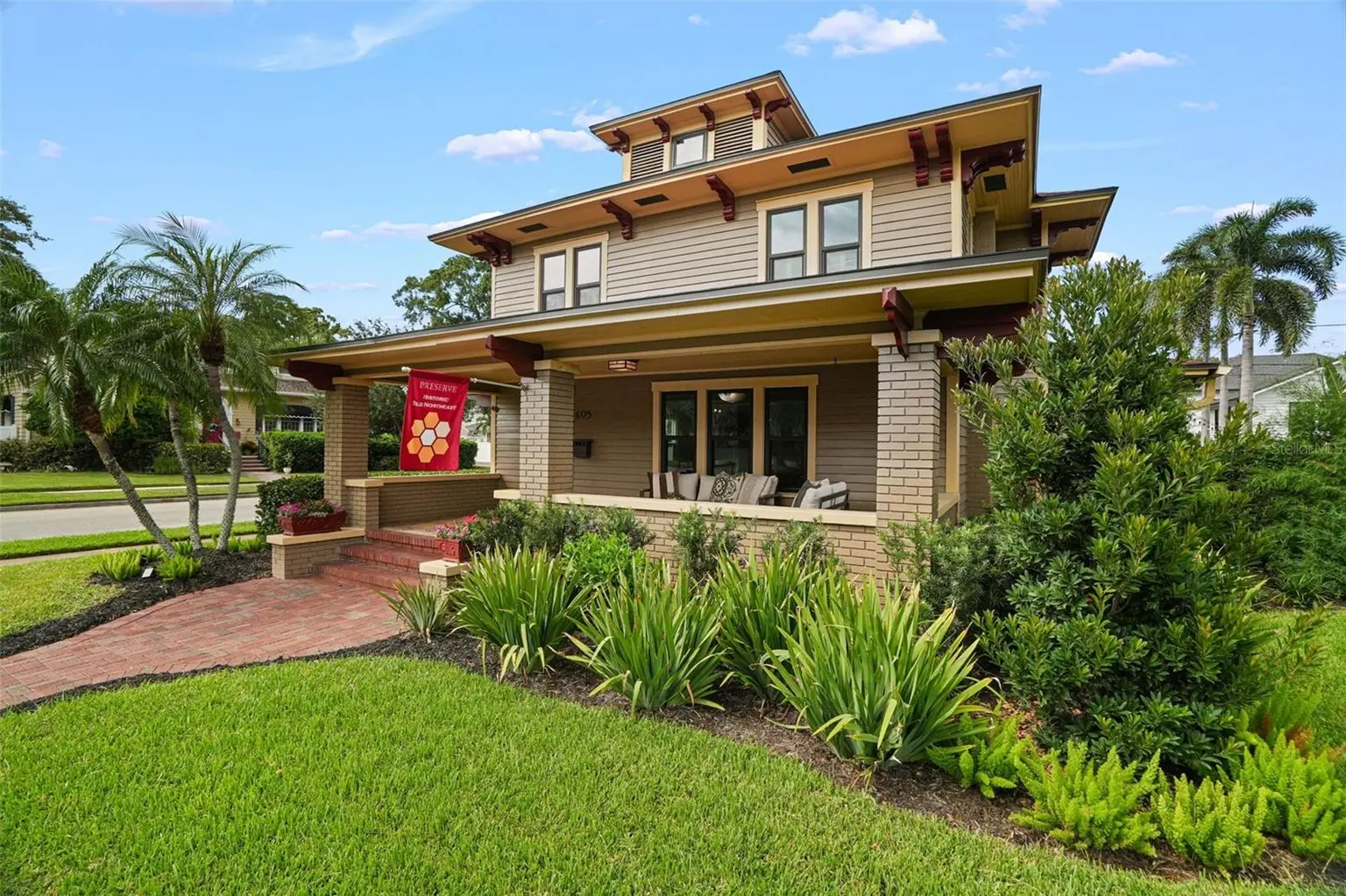 605 14TH AVENUE NE, ST PETERSBURG, FL, photo 1 of 62