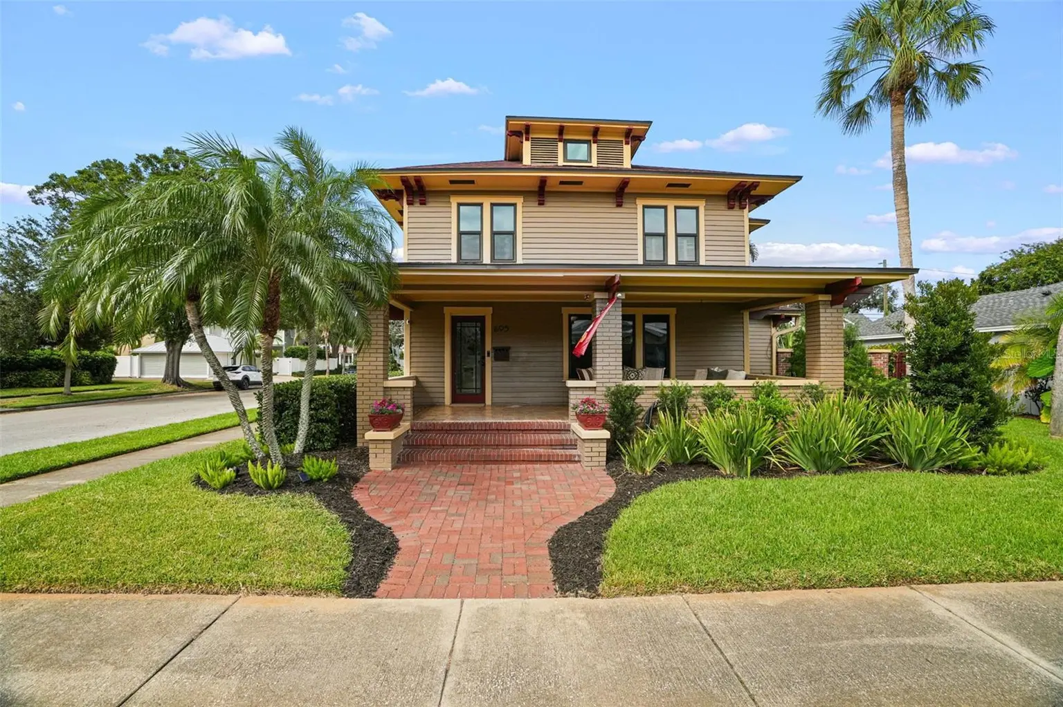 605 14TH AVENUE NE, ST PETERSBURG, FL, photo 4 of 62
