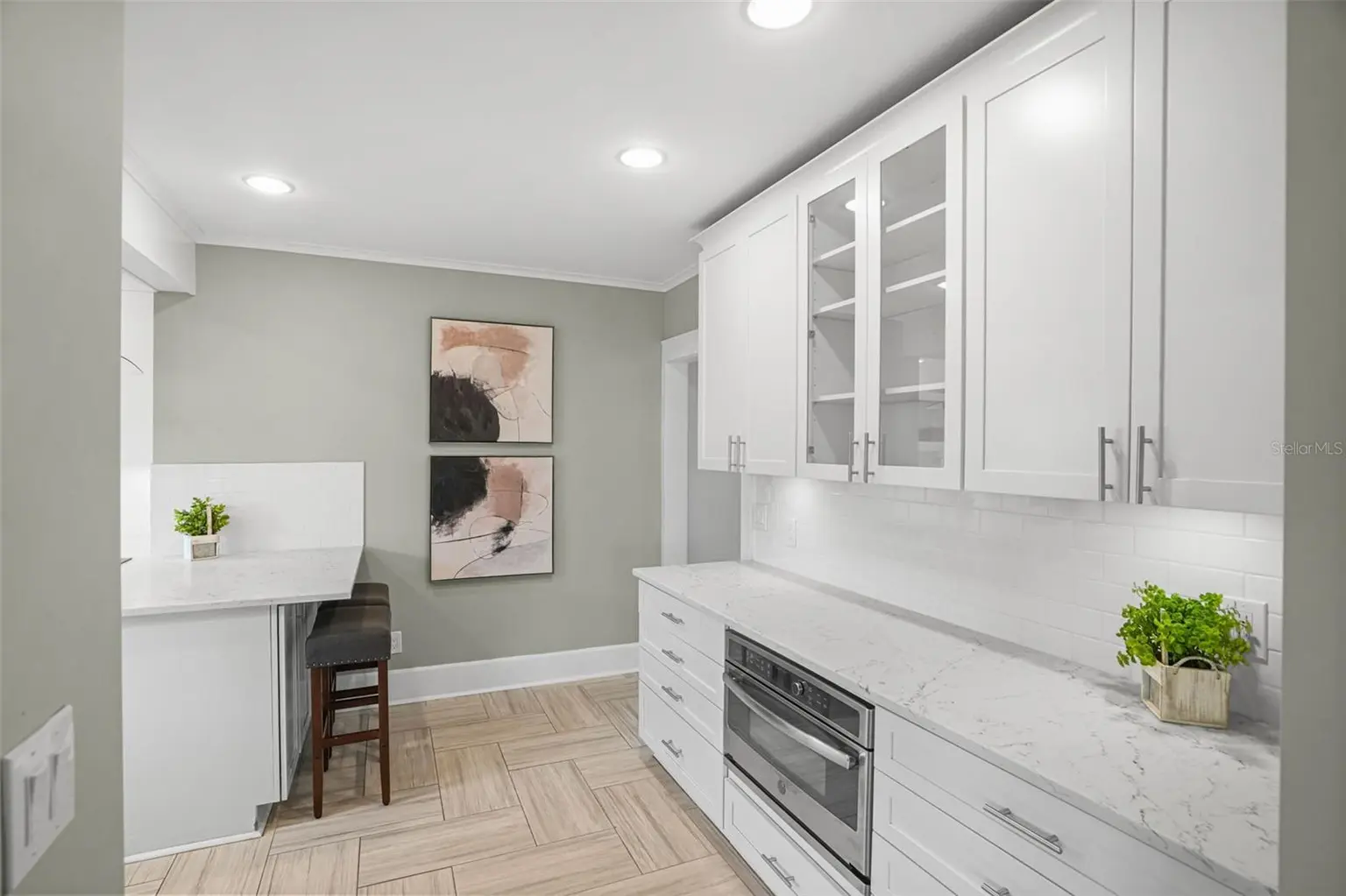 605 14TH AVENUE NE, ST PETERSBURG, FL, photo 13 of 62