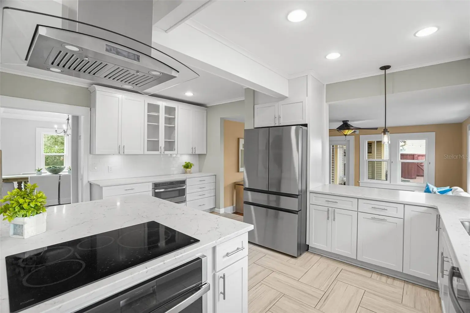605 14TH AVENUE NE, ST PETERSBURG, FL, photo 16 of 62