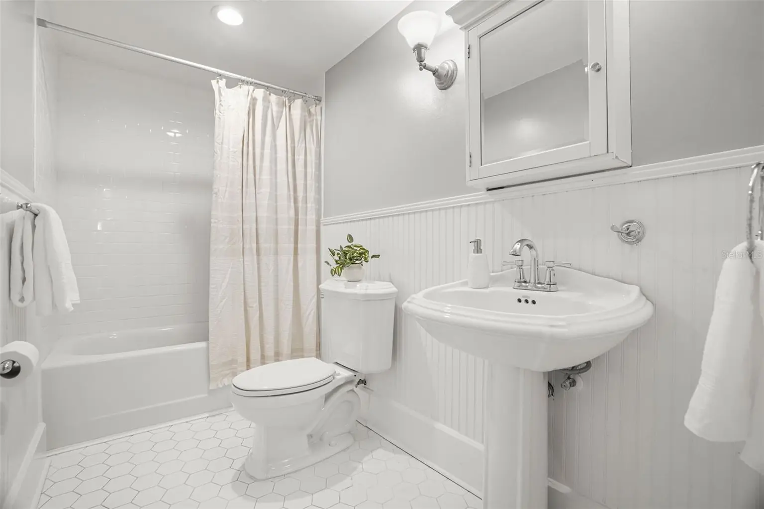 605 14TH AVENUE NE, ST PETERSBURG, FL, photo 31 of 62