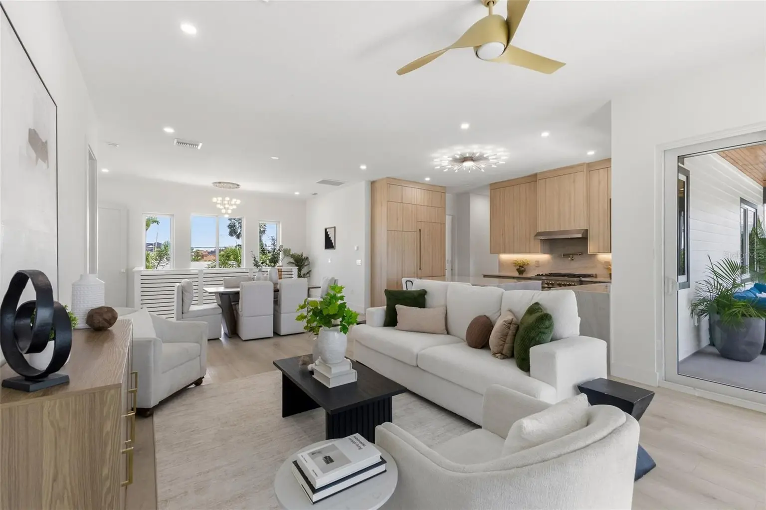 7870 CAUSEWAY BOULEVARD S, ST PETERSBURG, FL, photo 21 of 85
