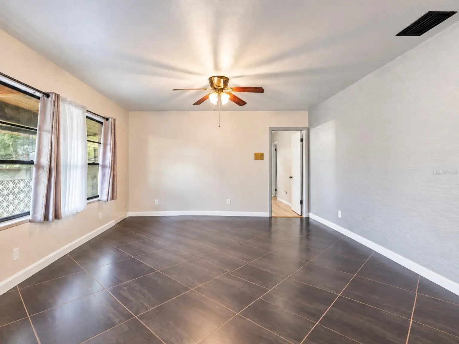 19201 ALICE CIRCLE, LUTZ, FL, photo 7 of 44