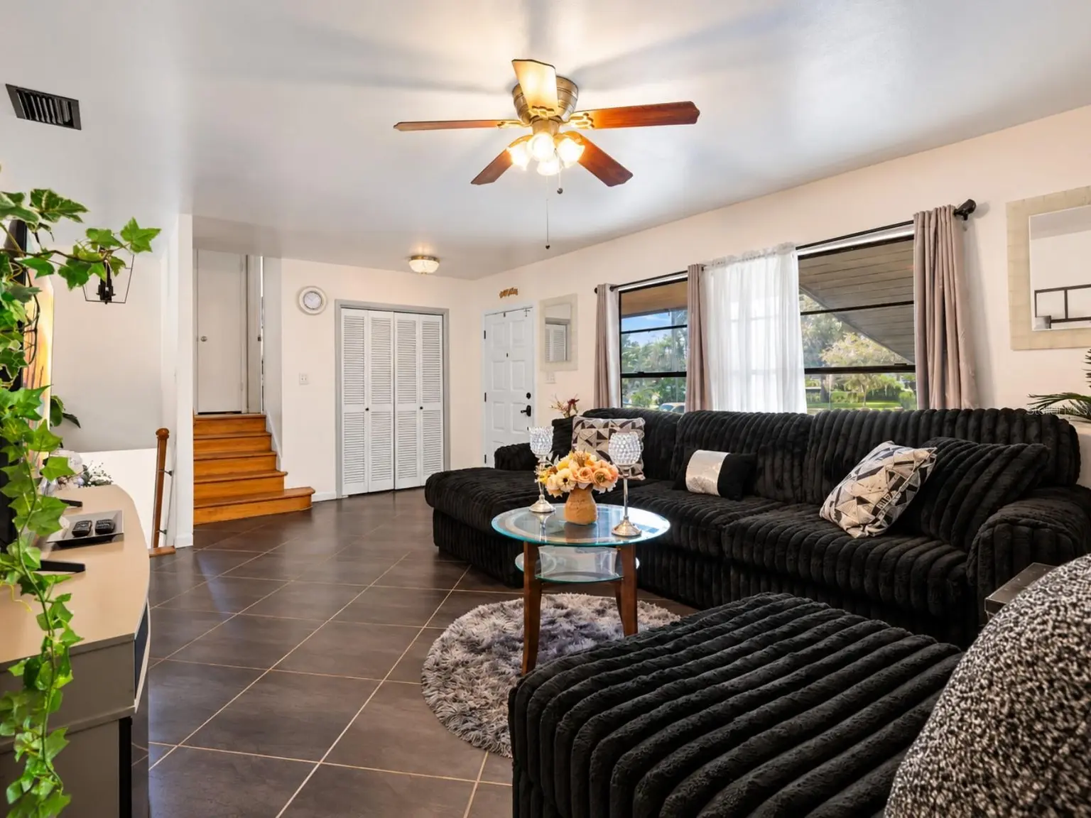 19201 ALICE CIRCLE, LUTZ, FL, photo 8 of 44