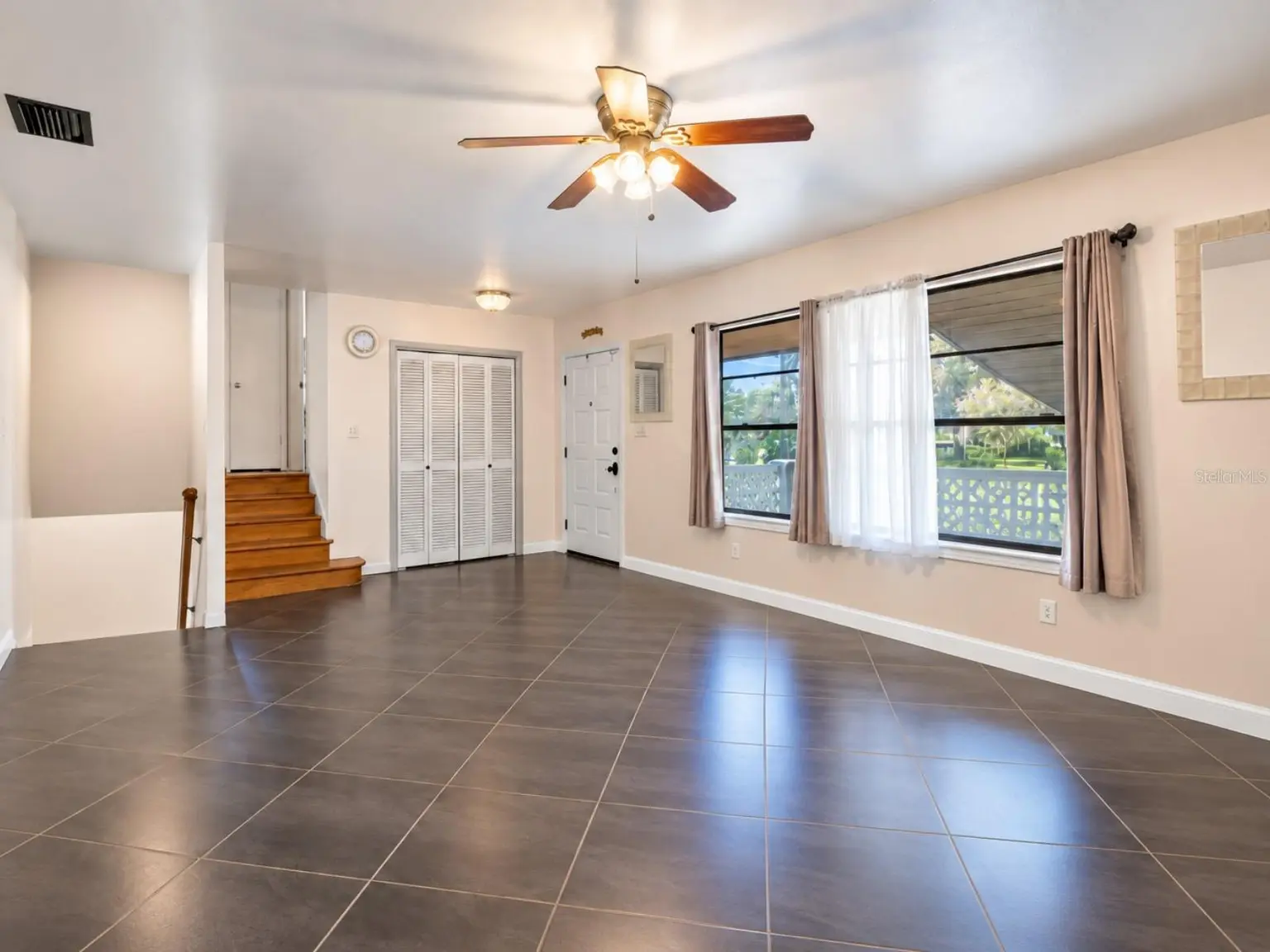 19201 ALICE CIRCLE, LUTZ, FL, photo 9 of 44