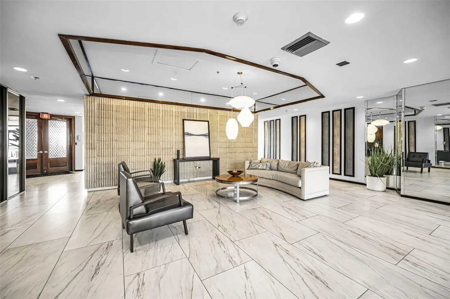 1660 GULF BOULEVARD #PH5, CLEARWATER BEACH, FL, photo 10 of 100