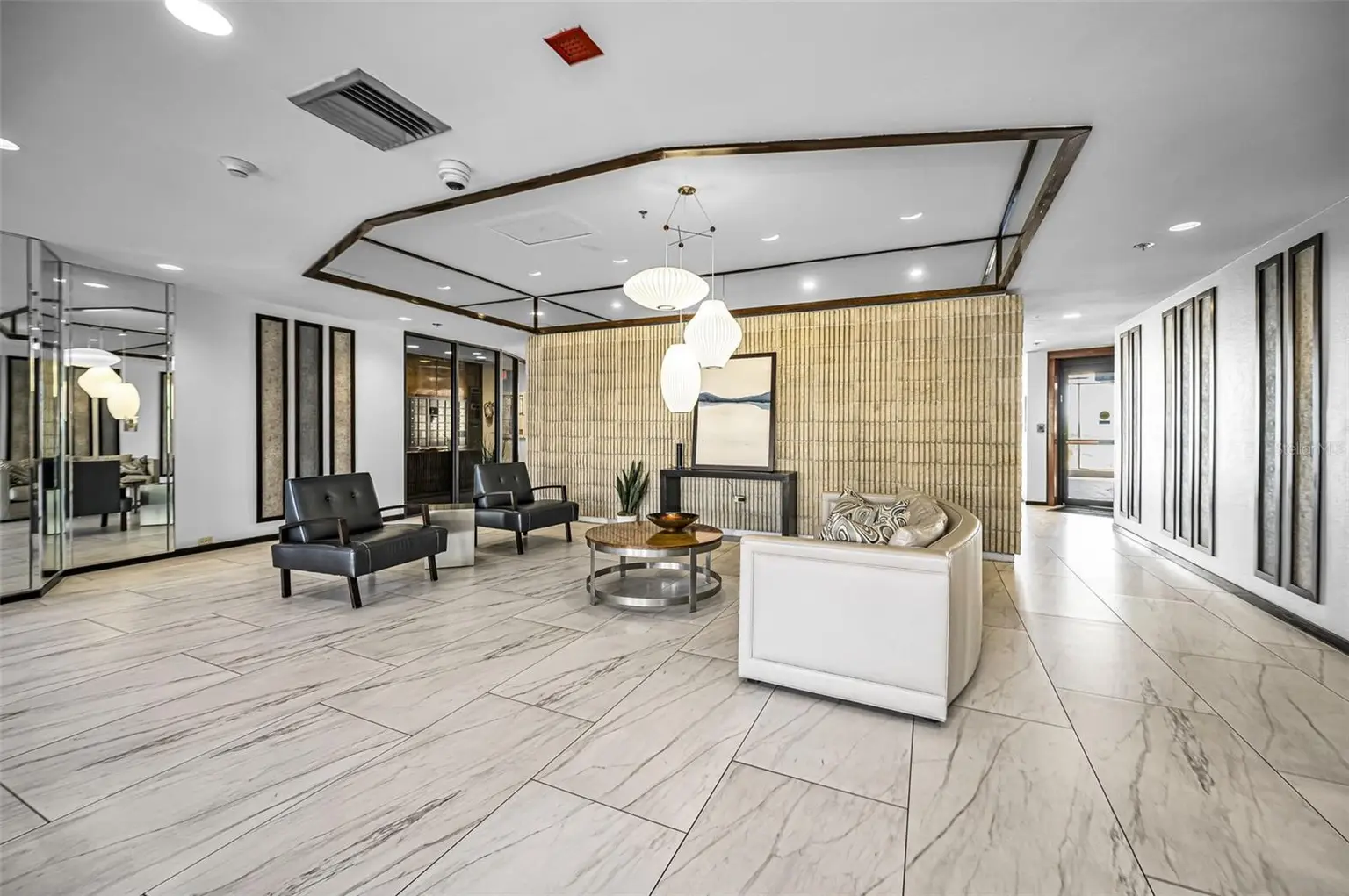 1660 GULF BOULEVARD #PH5, CLEARWATER BEACH, FL, photo 11 of 100