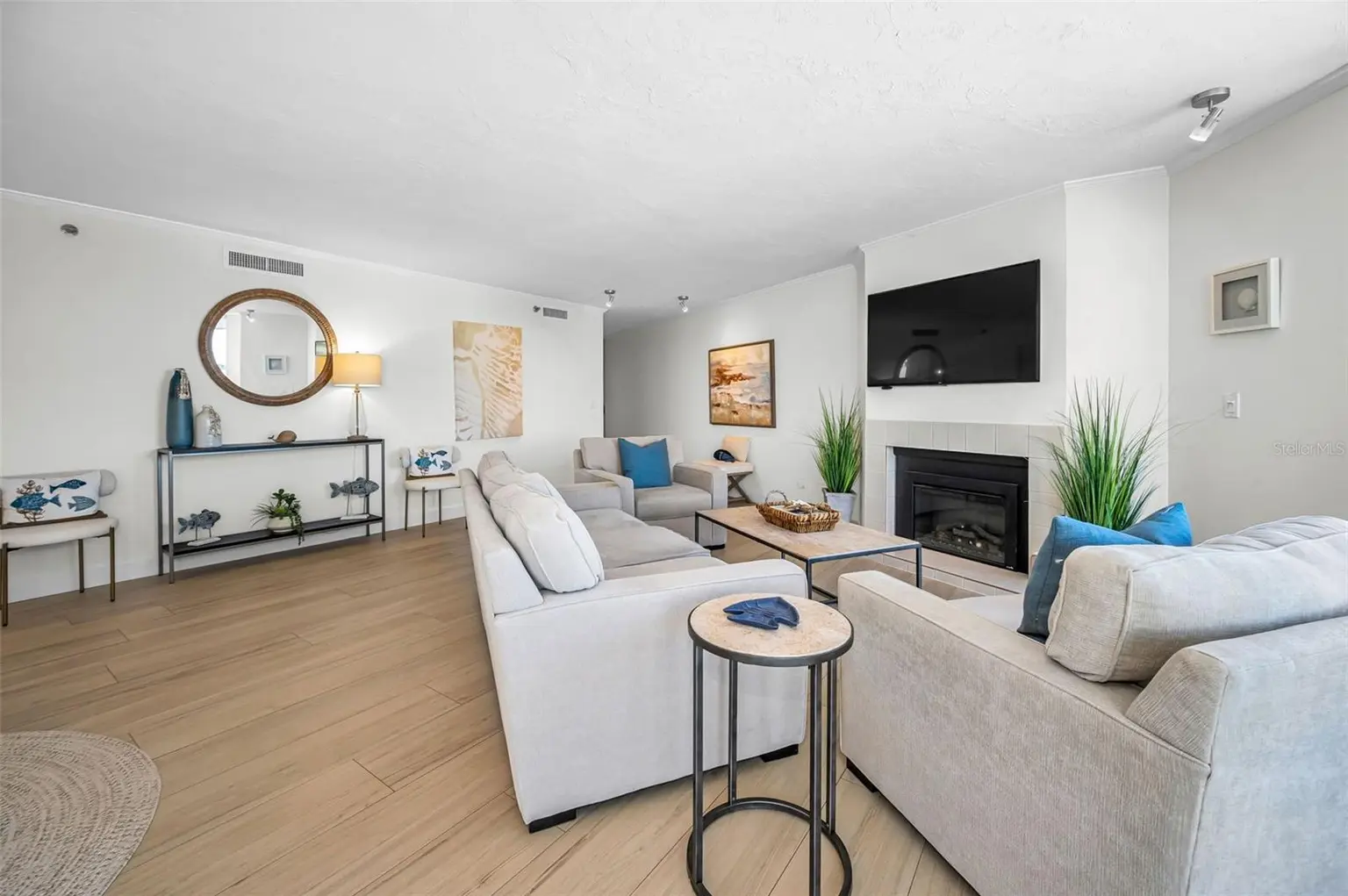 1660 GULF BOULEVARD #PH5, CLEARWATER BEACH, FL, photo 17 of 100