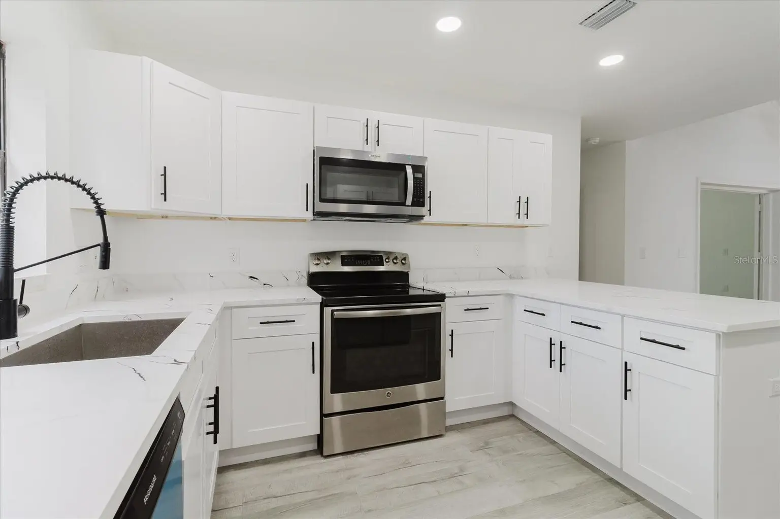 3014 S WEST SHORE BOULEVARD W, TAMPA, FL, photo 18 of 75