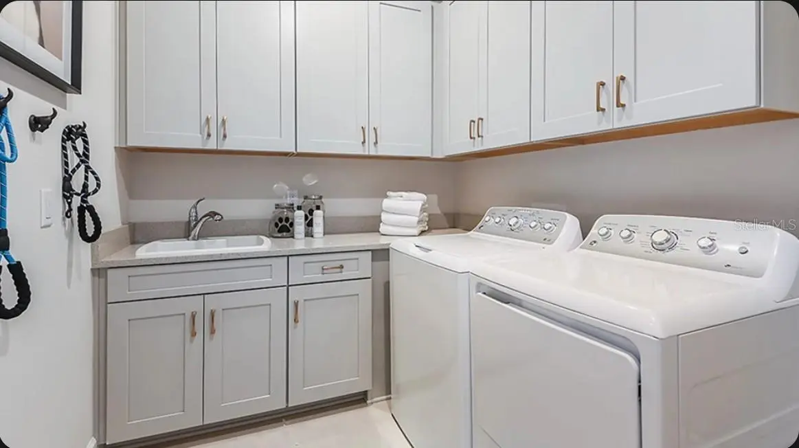 3258 ALBA CIRCLE, BRADENTON, FL, photo 14 of 41
