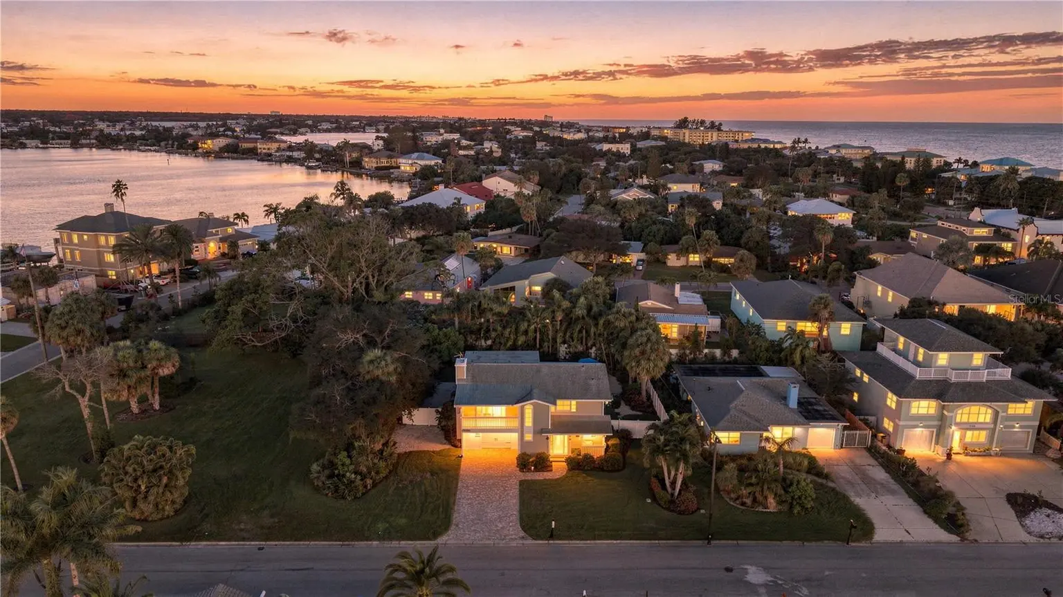 112 6TH STREET, BELLEAIR BEACH, FL, photo 5 of 41