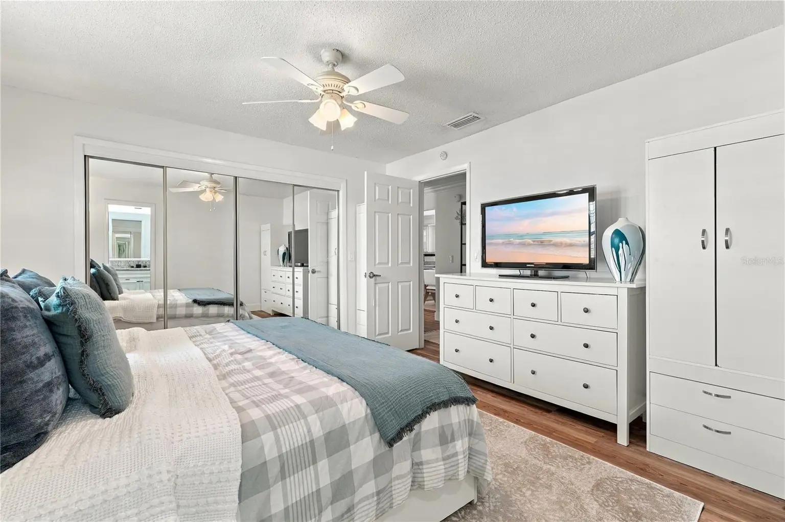 112 6TH STREET, BELLEAIR BEACH, FL, photo 19 of 41